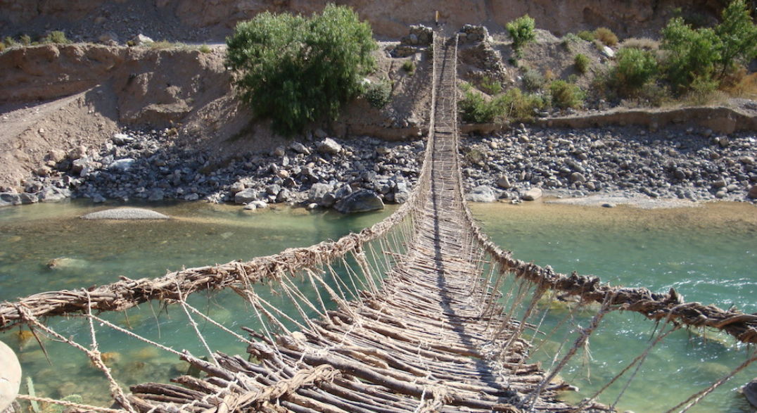 01_finished-hanging-bridge-1000x588.jpg