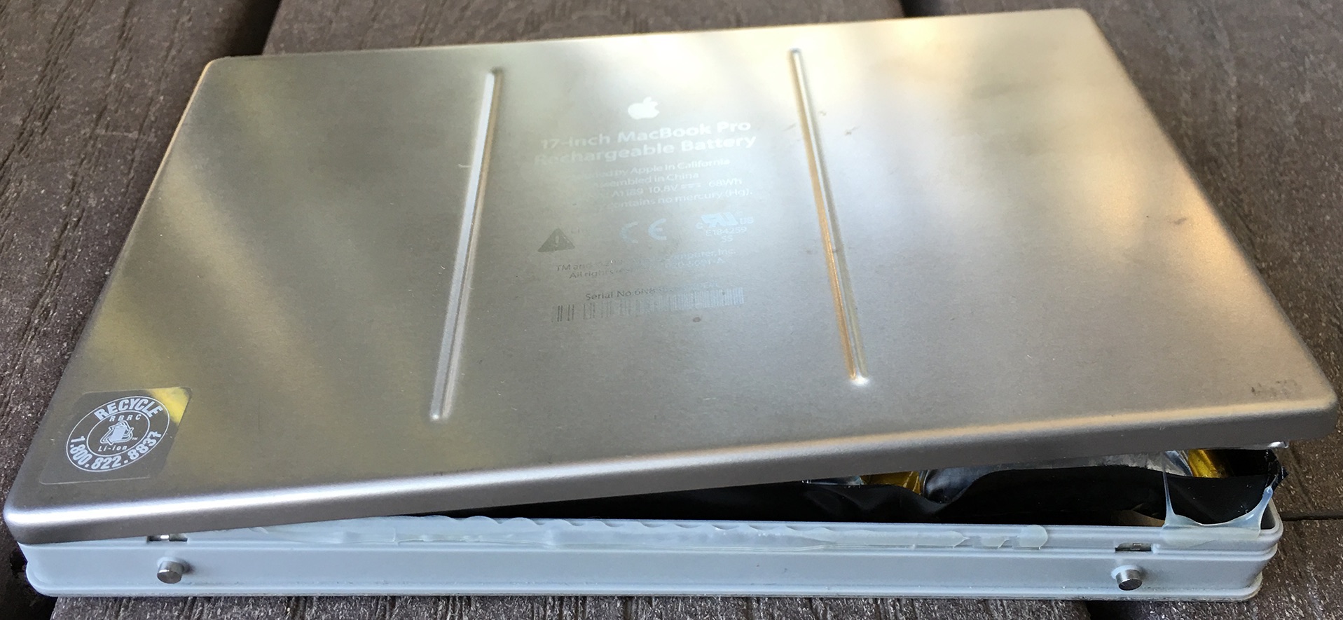 2007-MBP-Bulging-Battery.jpg