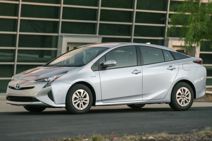 2016_toyota_prius_4dr-hatchback_two_fq_oem_1_717.jpg