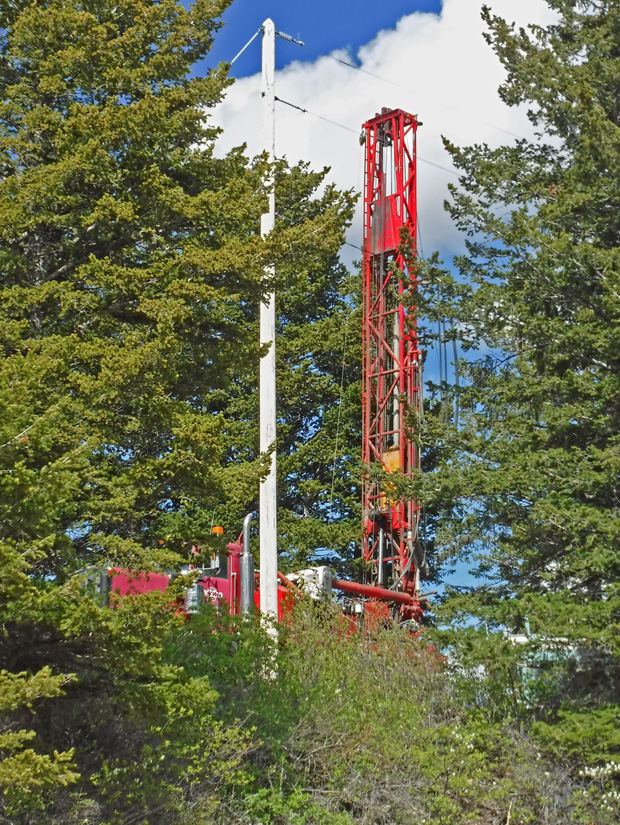 21_304WellRig.jpg