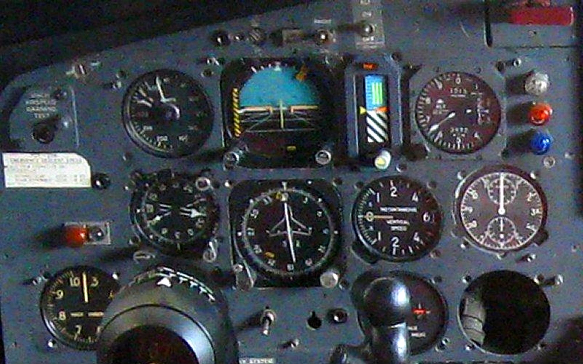707-Basic-T-flight-panel.jpg
