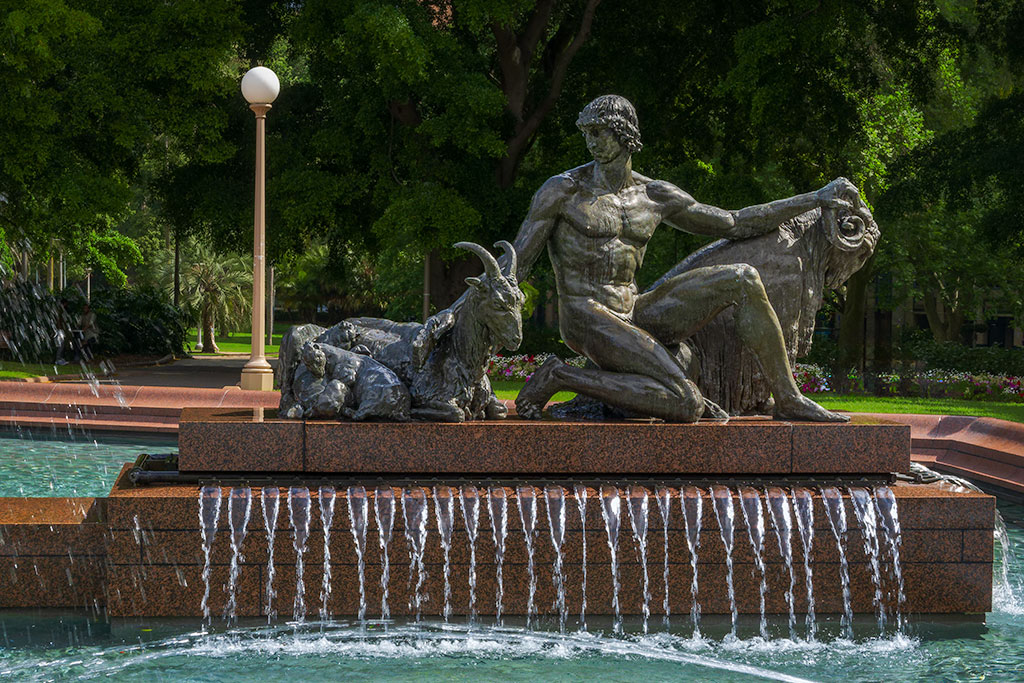 _VII0313_Archibald_Fountain_1.jpg