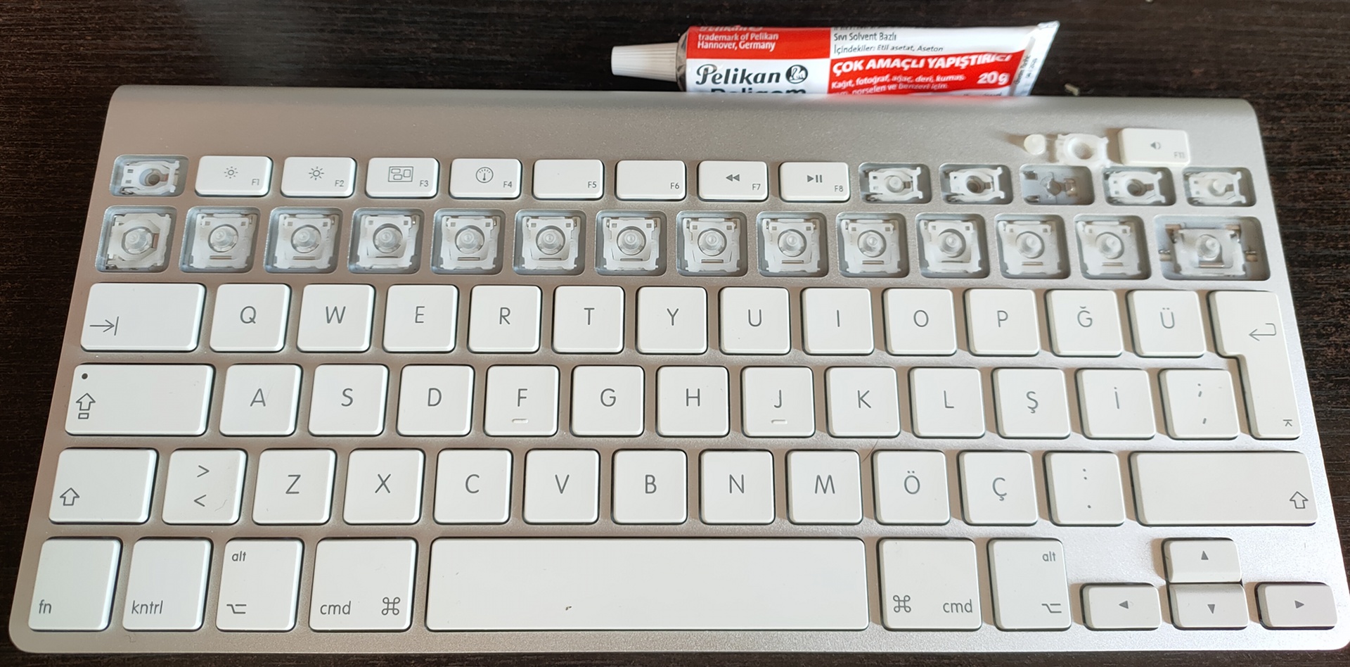 adhesive-keyboard.jpg