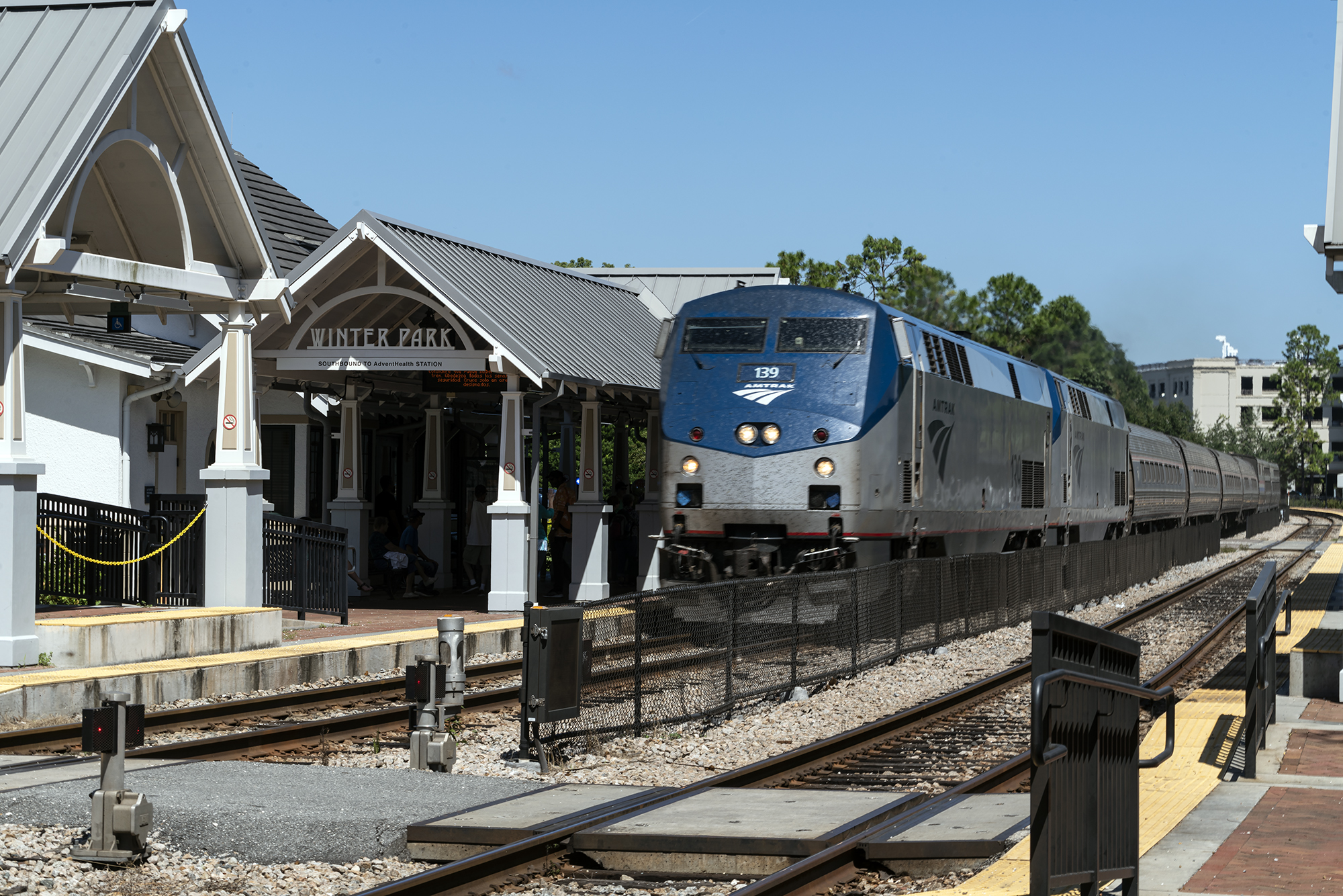 amtrak-2000px.jpg