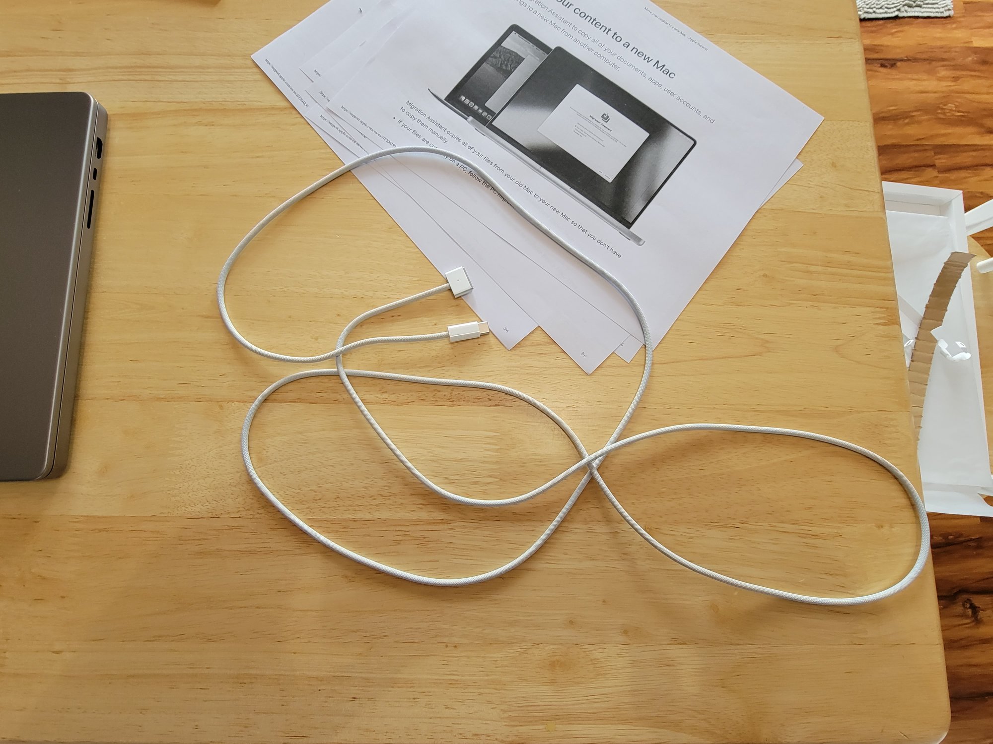 Apple cable.jpg