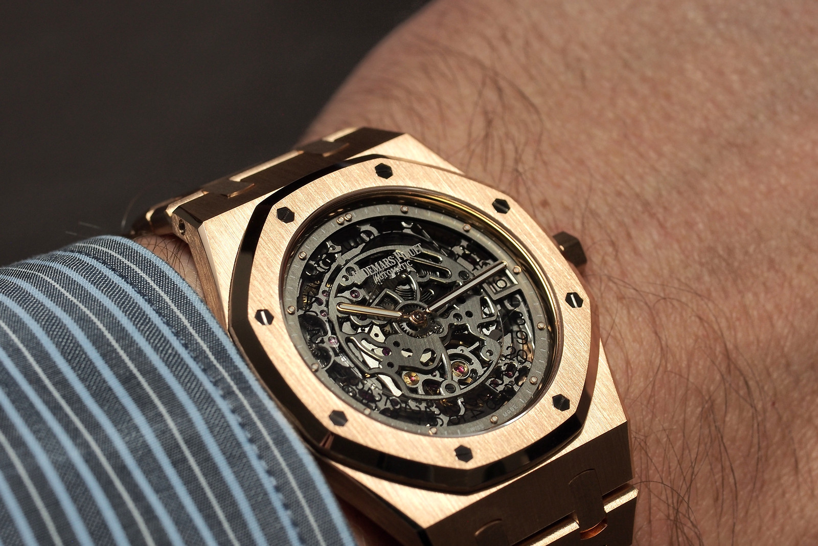 Audemars-Piguet-Royal-Oak-Open-worked-Extra-Thin_2.jpg