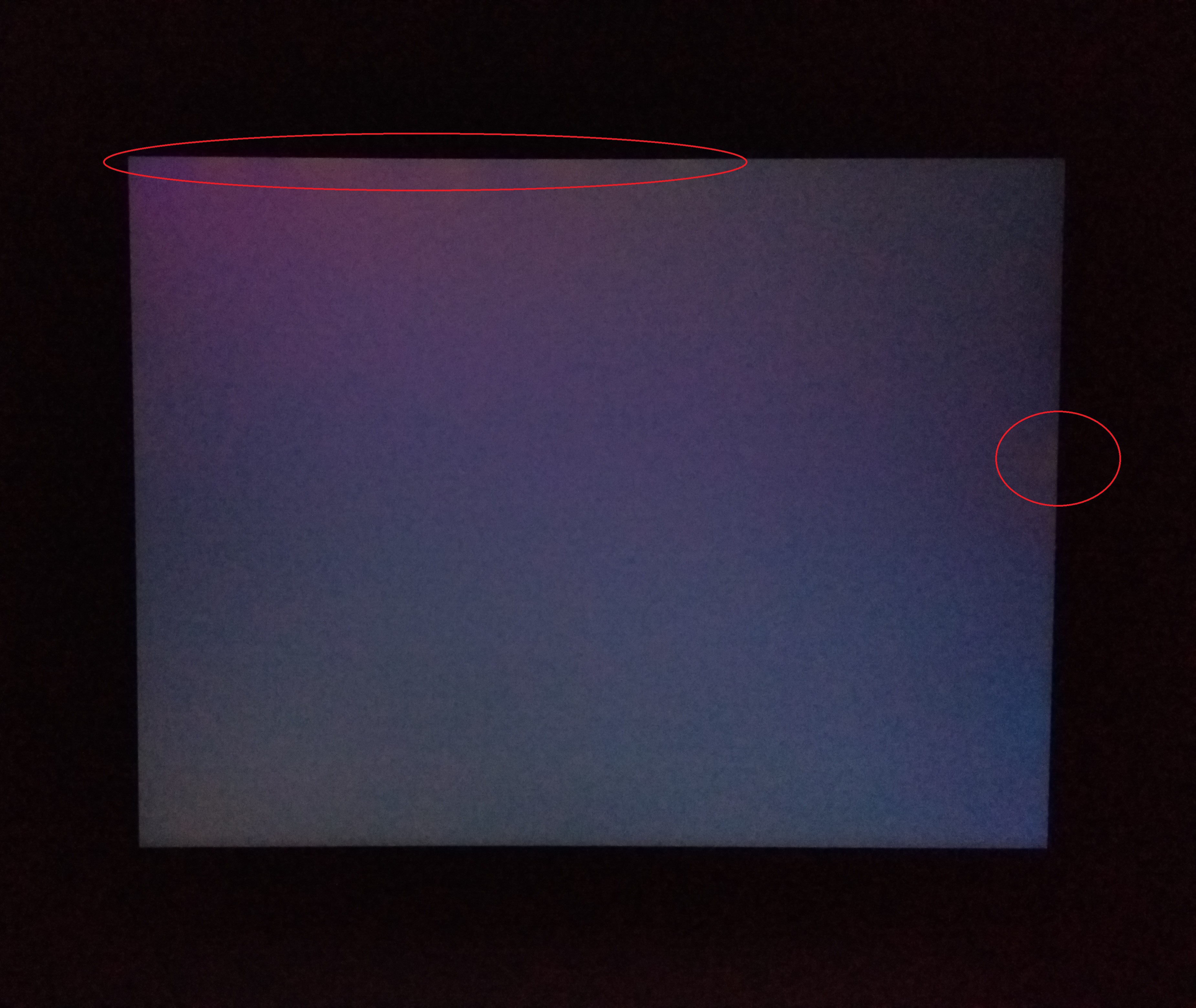 backlight bleed.jpg