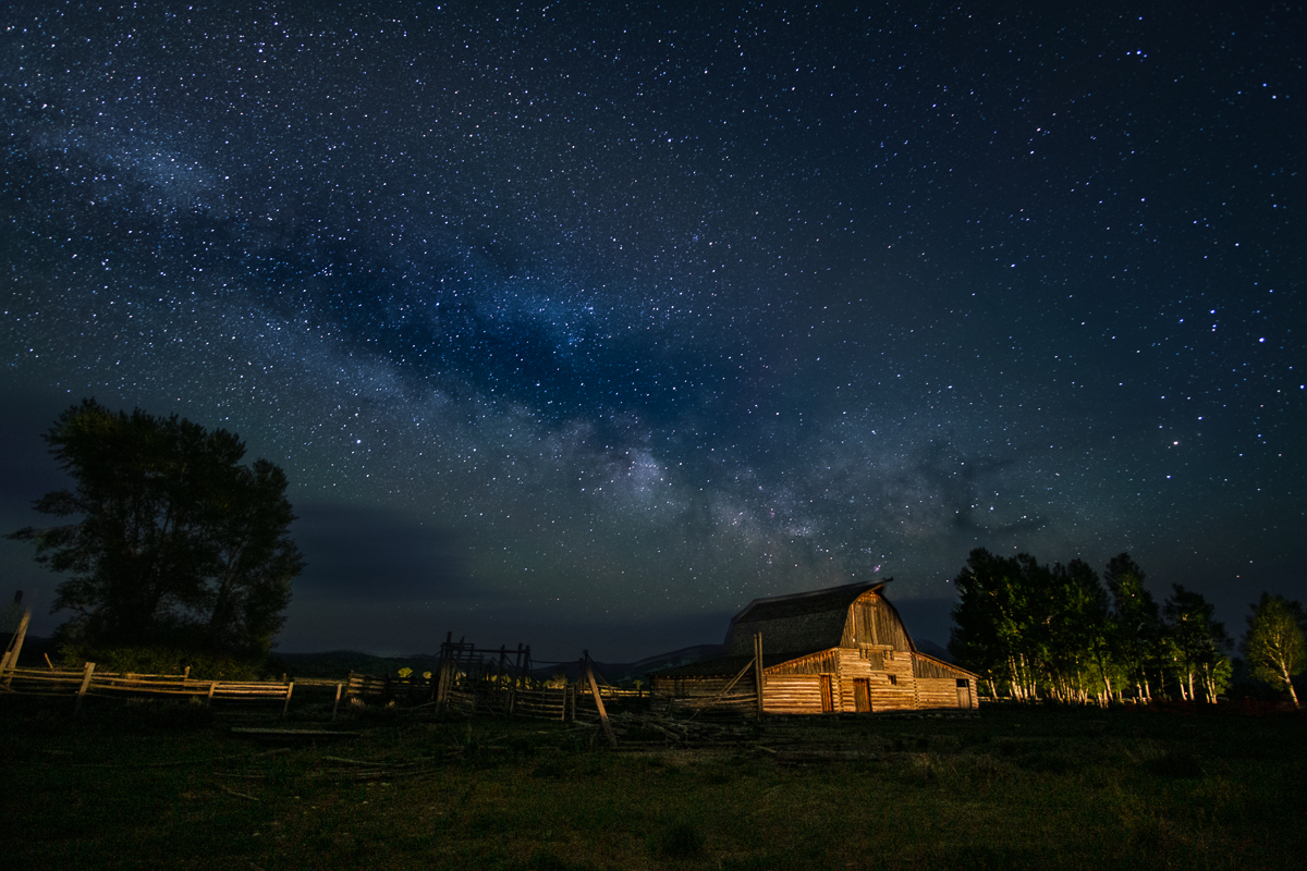 Barn Milky Way_004_2021_06_09_1253_ME.jpg