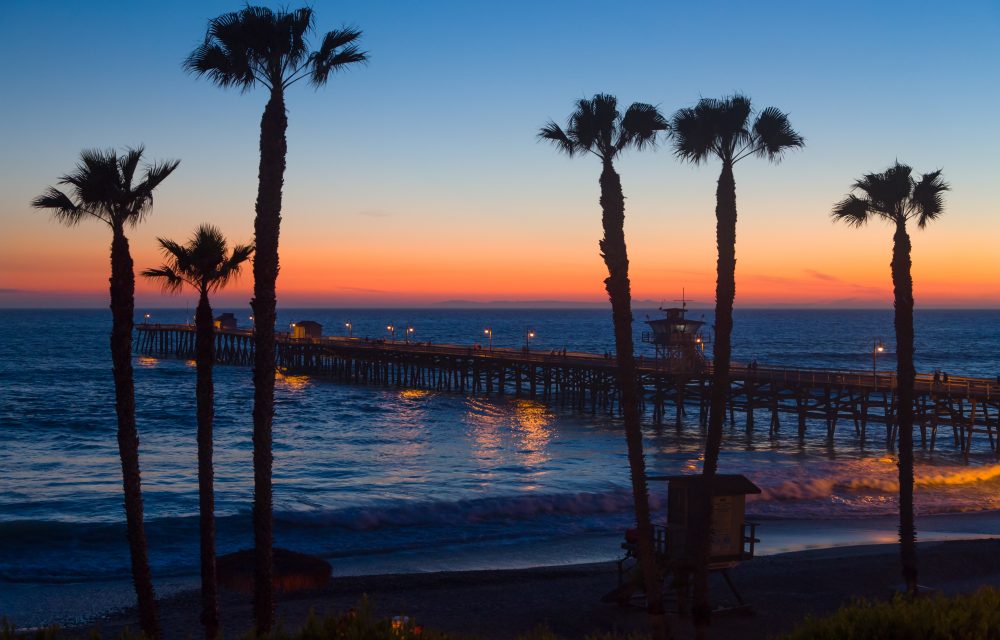 bigs-Sunset-At-San-Clemente-Beach-California-152162990-e1482543643460-1000x640.jpg