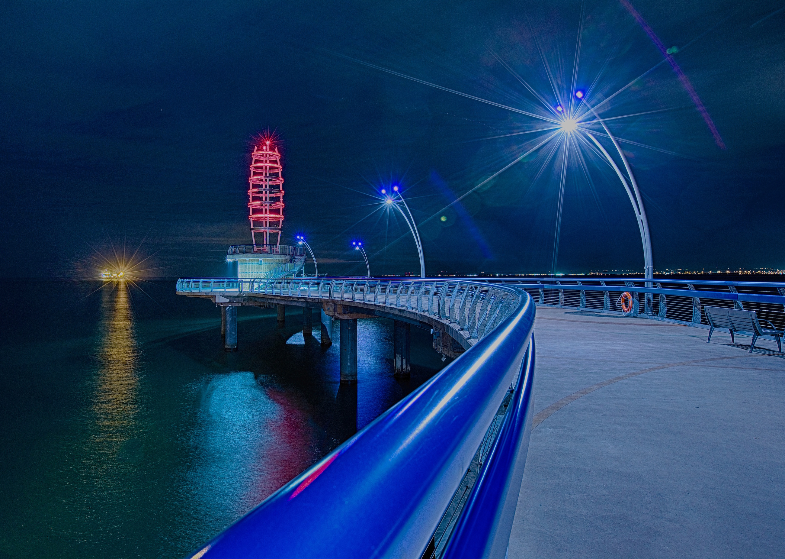 Burlington Ontario Pier.jpg