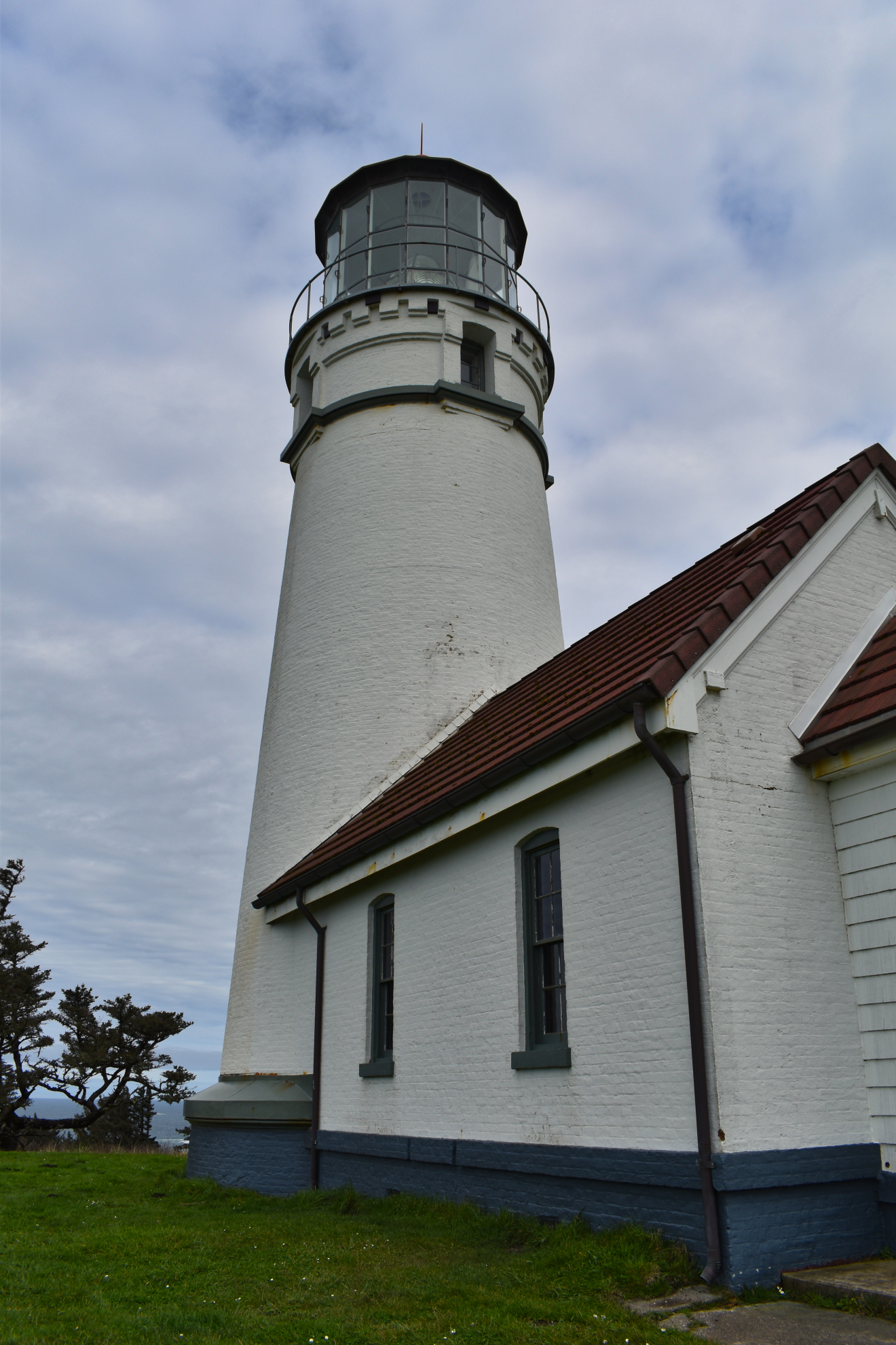 Cape_Blanco_Light_Station.jpeg