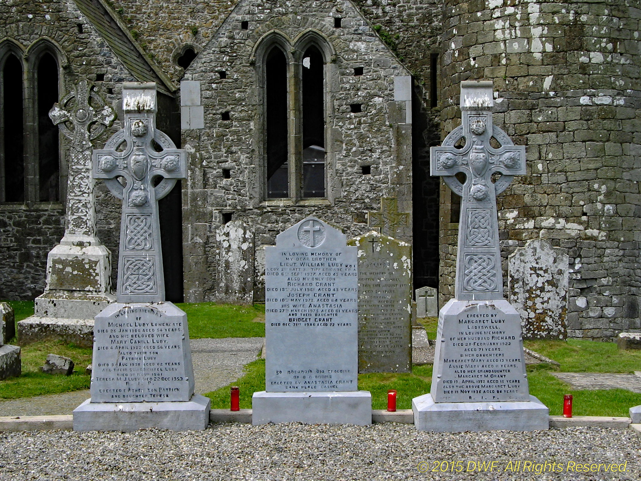 Cashel-Cemetery,-Ireland.jpg