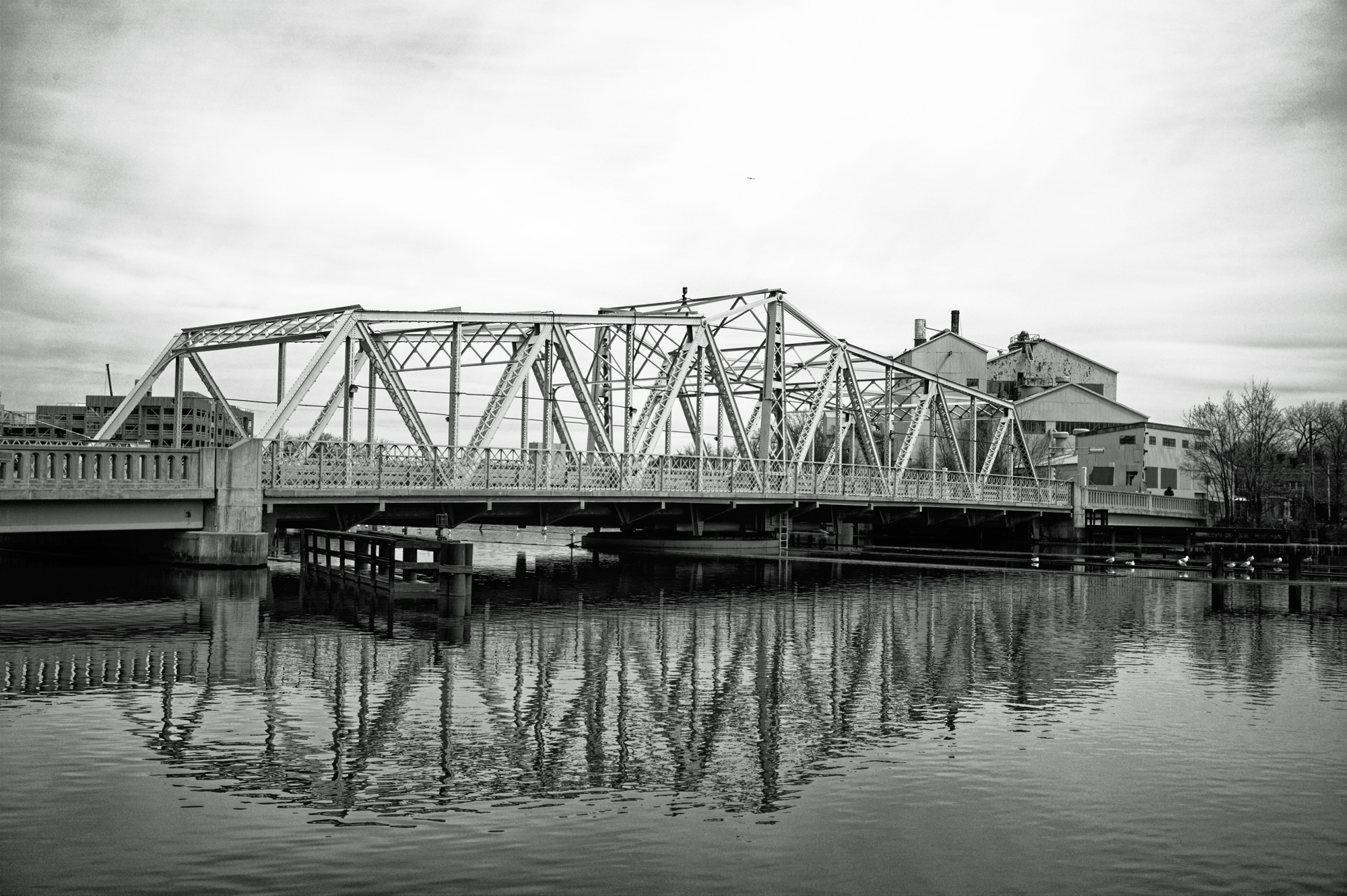 court st bridge2k.jpg