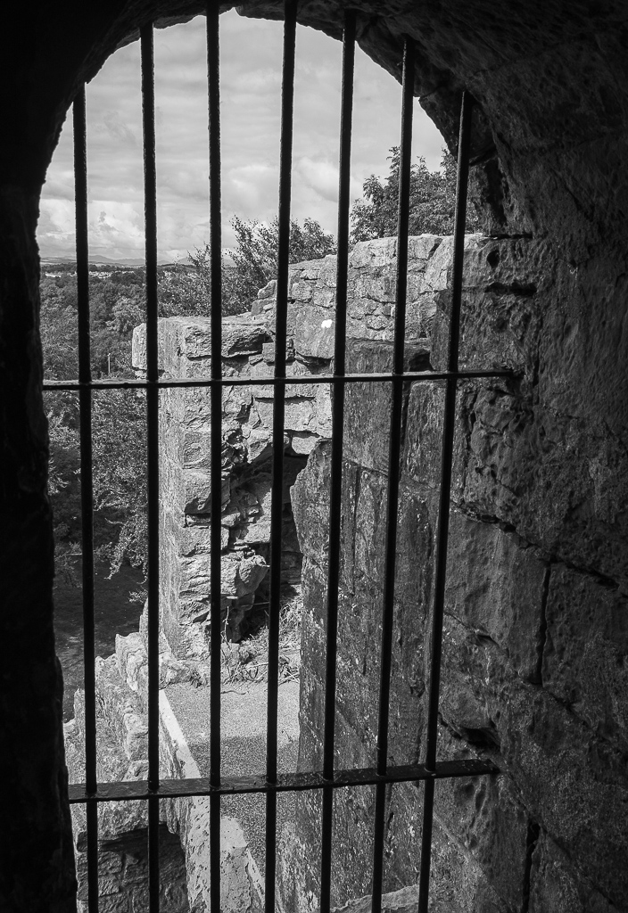 CrookstonCastle20130909mono2-1.jpg