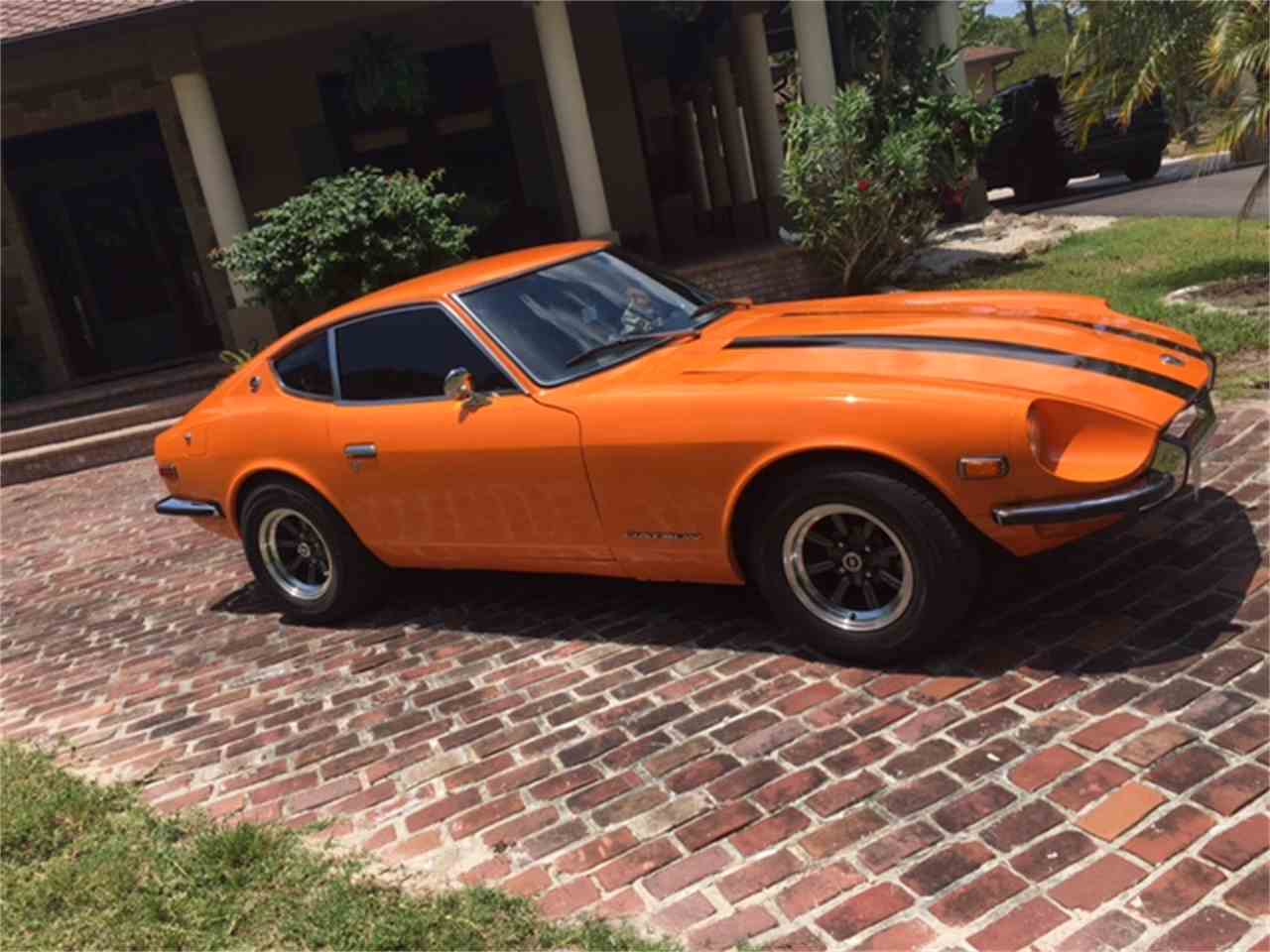 datsun-240z-std-c.jpg