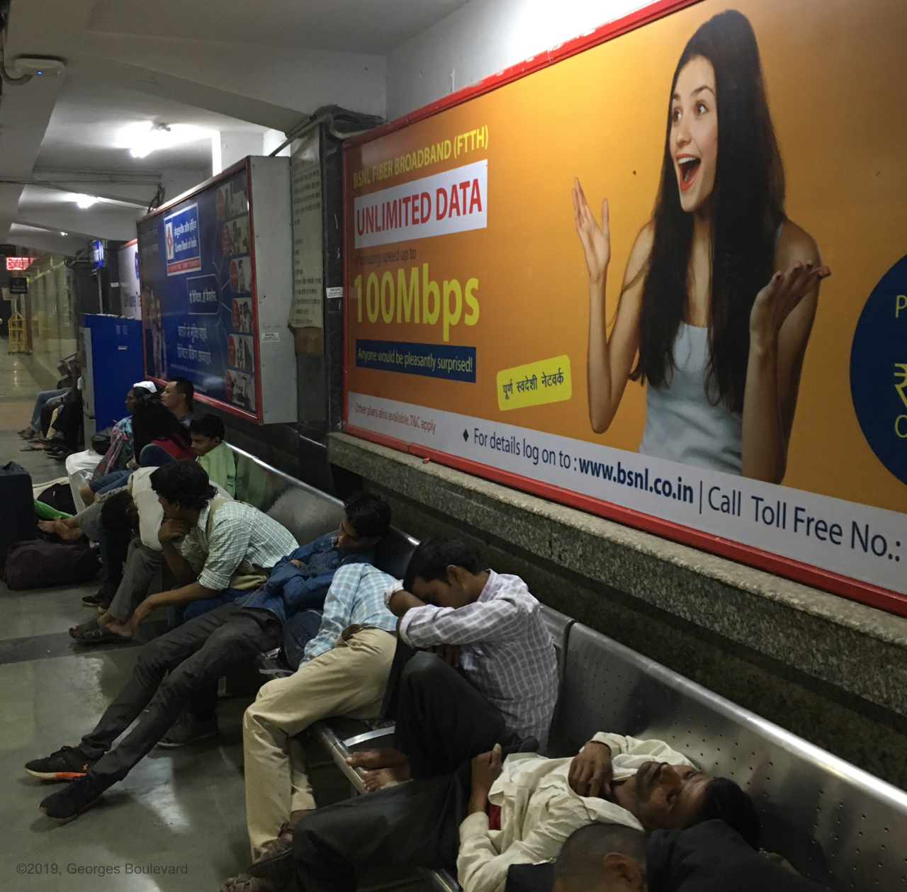 Delhitrainstation.jpg