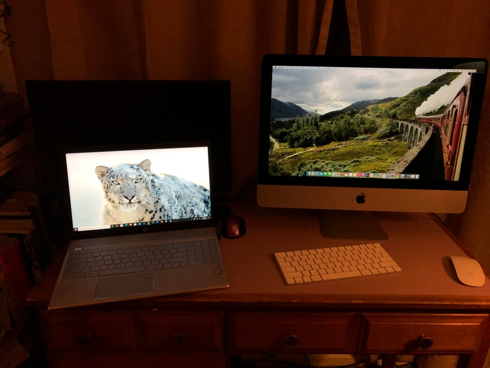 DeskSetup.jpg