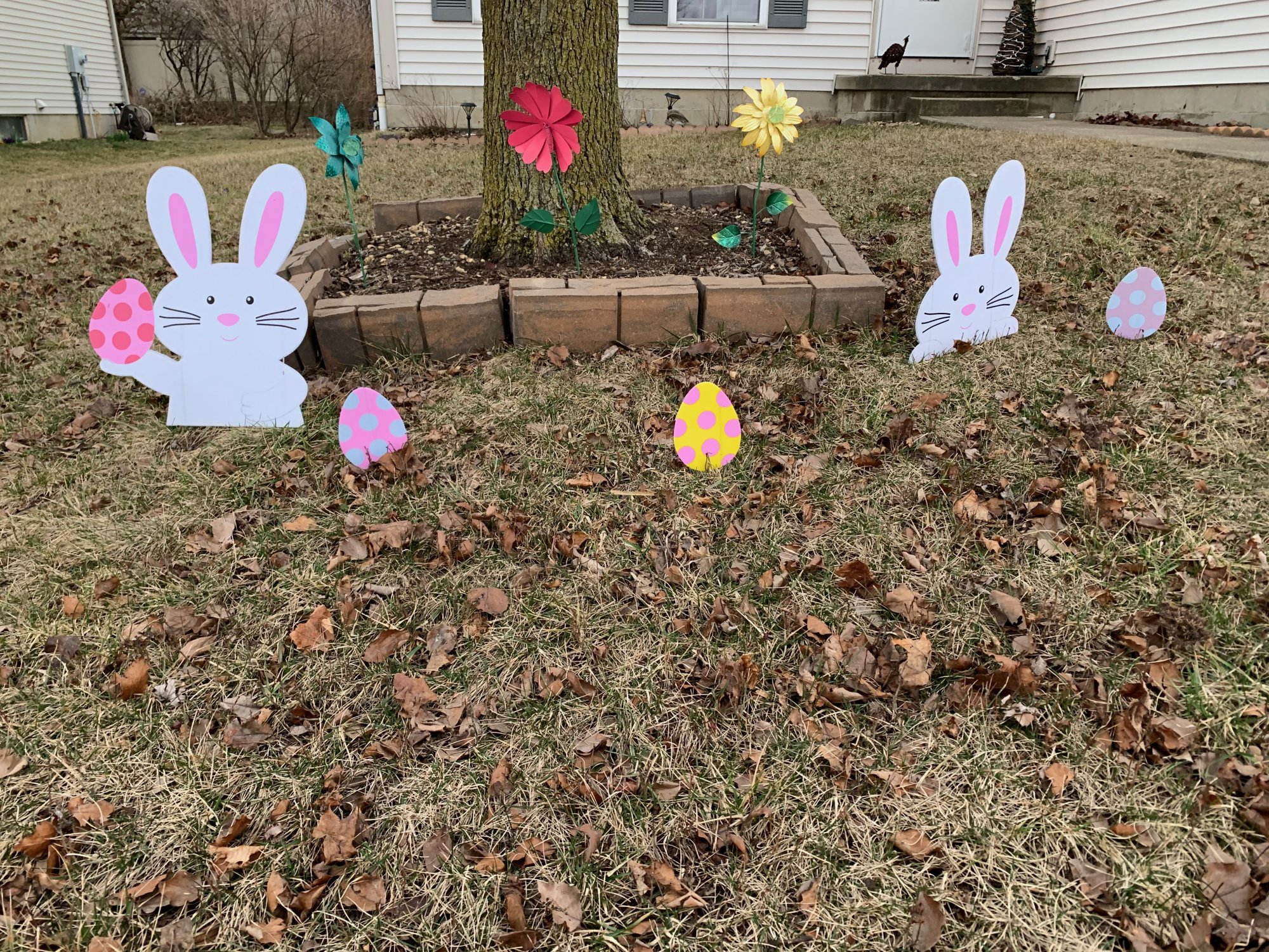 Easter decorations - front yard 2021.jpeg