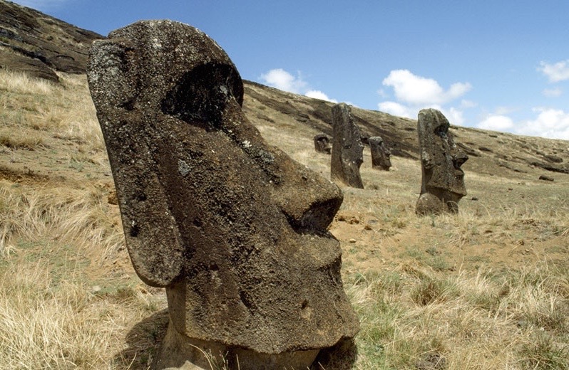 easter-island-head-289121-sw.jpg