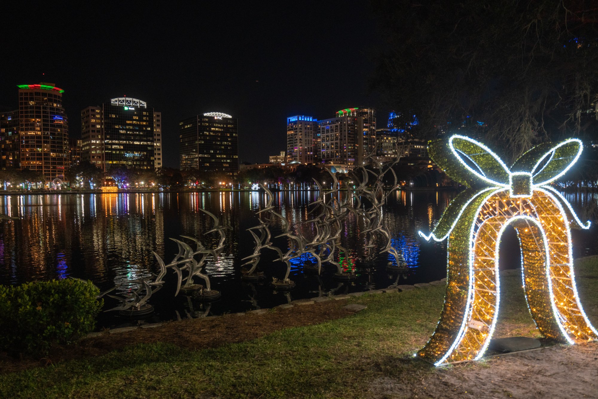 Eola Christmas 2500px-6.jpg