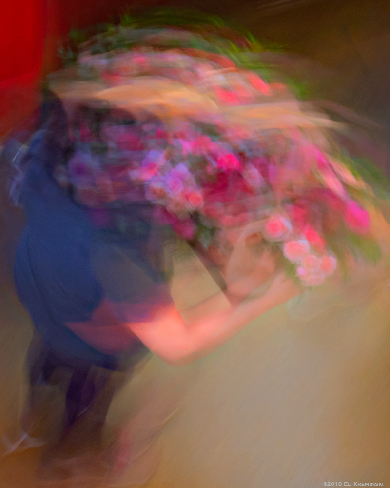 FallFloralDeliveryBlurPan.jpg