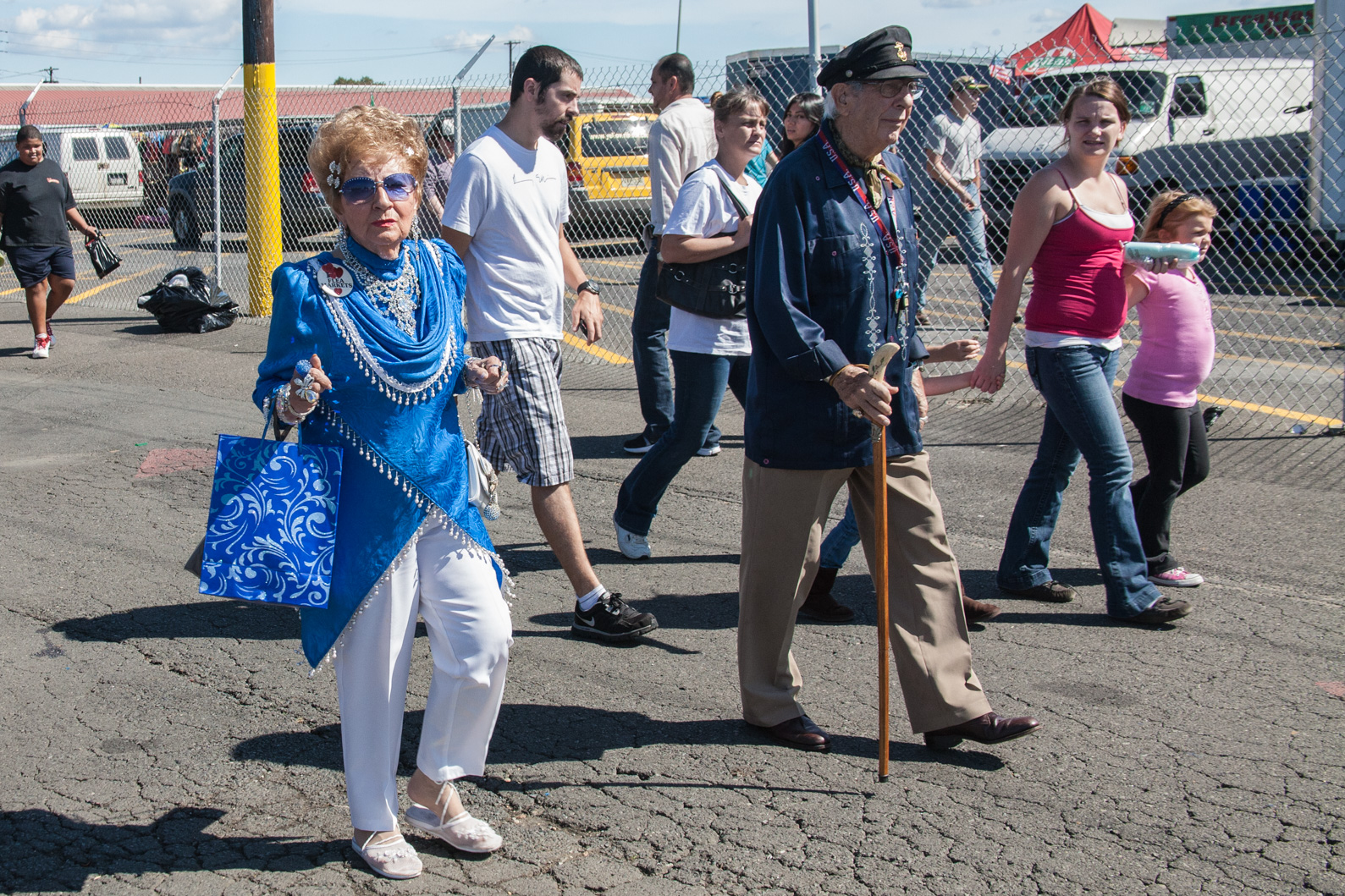 Flea_market_crowd (1 of 1).jpg