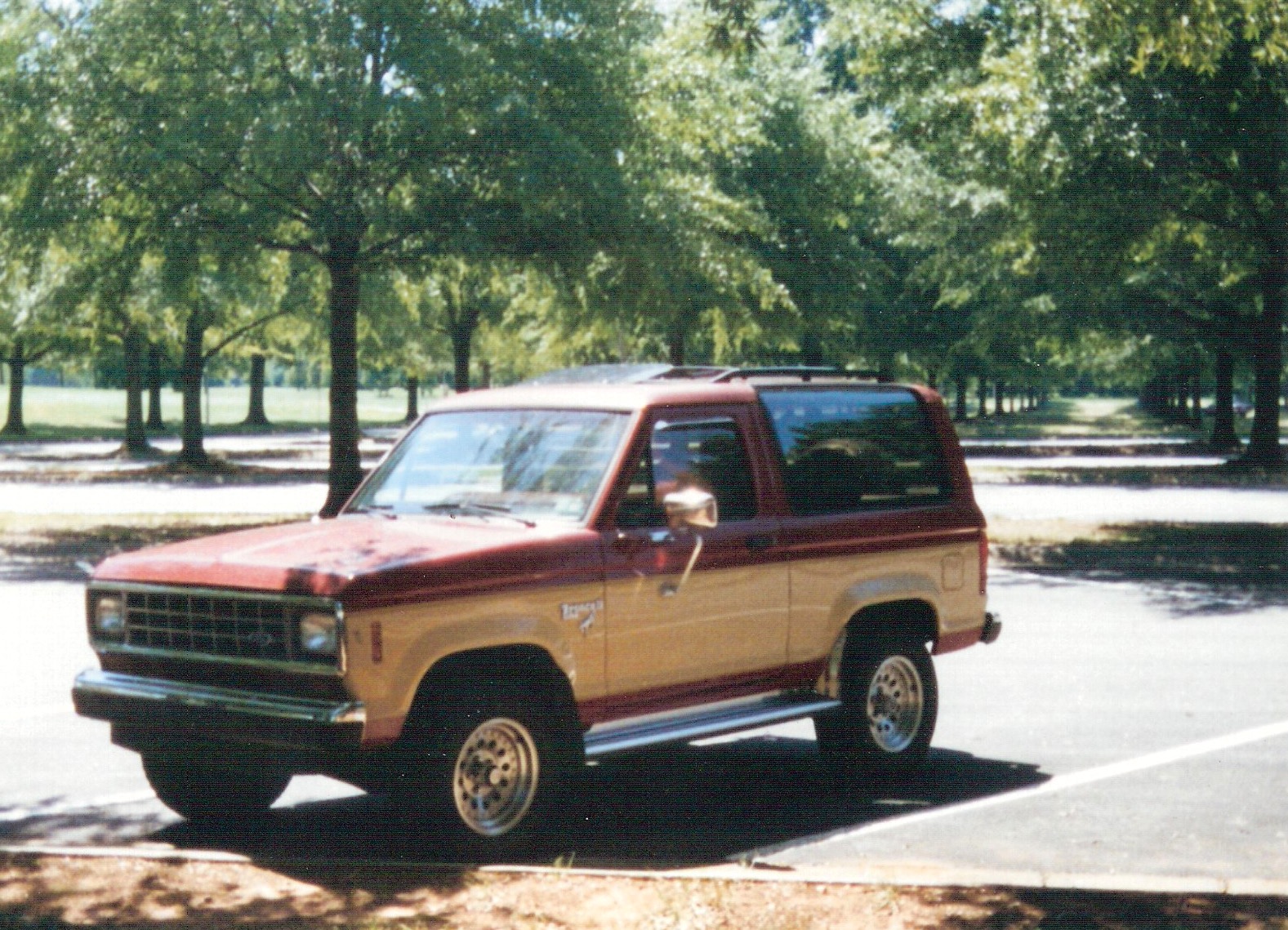 Ford Bronco II 1986.jpg