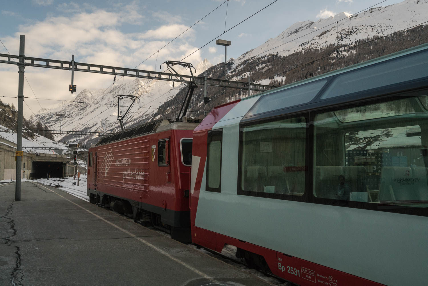 Glacier Express 1500px-1.jpg