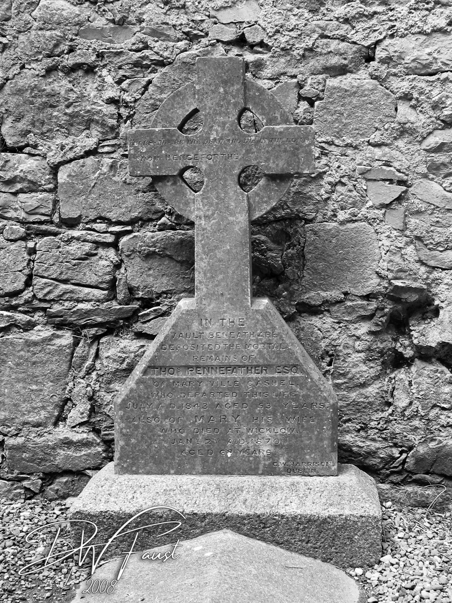 Grave-Cashel-Ireland.jpg