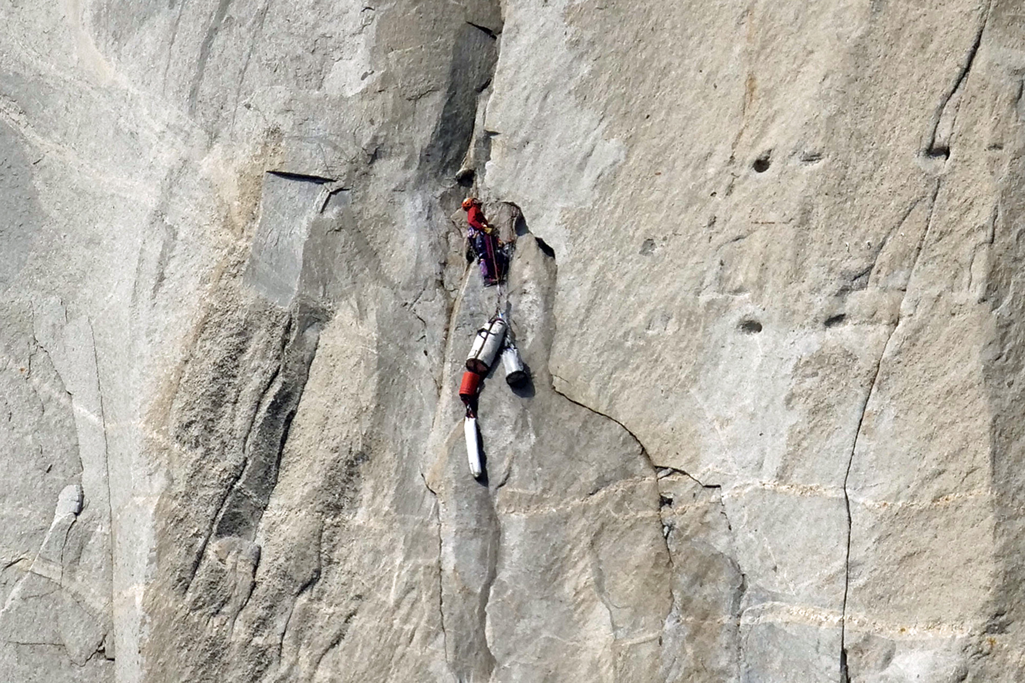 hanging out on el cap2k.jpg