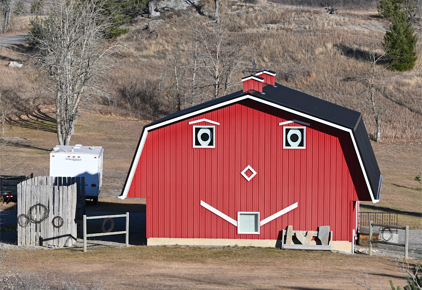 HappyBarn_n1018.jpg