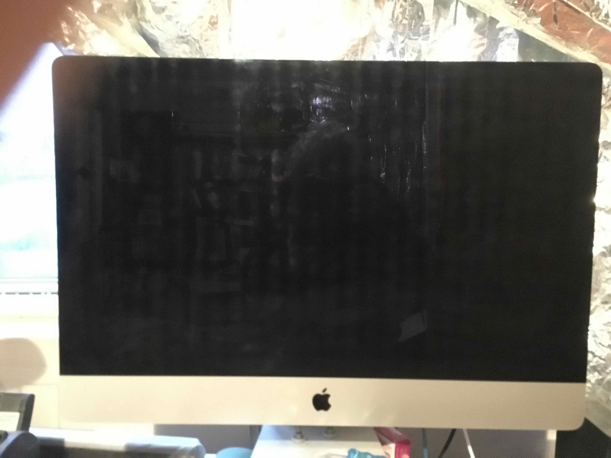 iMac corrugated screen.jpg