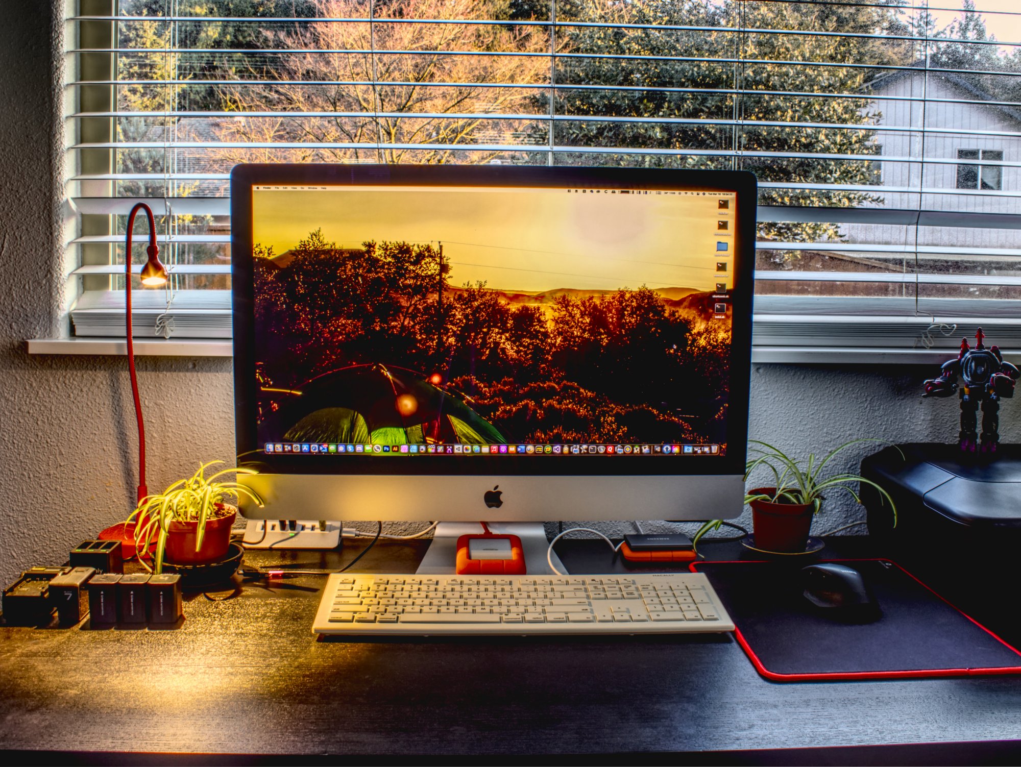 iMac HDR 2.jpg