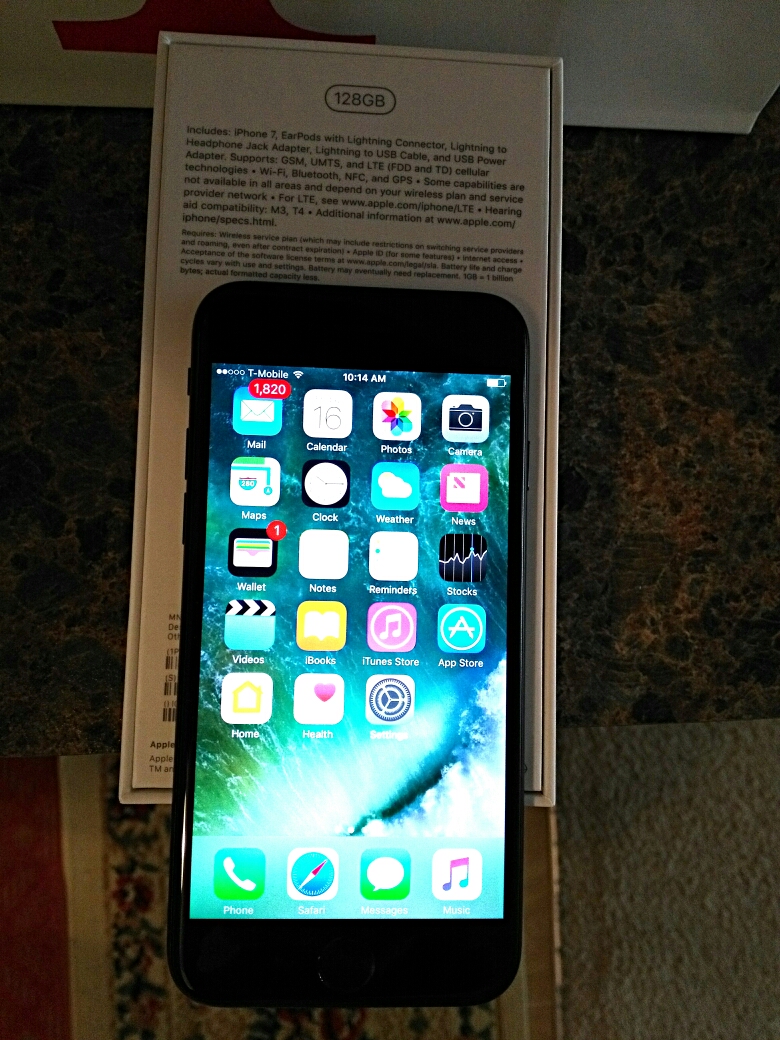 iphone 7 matte black 128 frnt.jpg