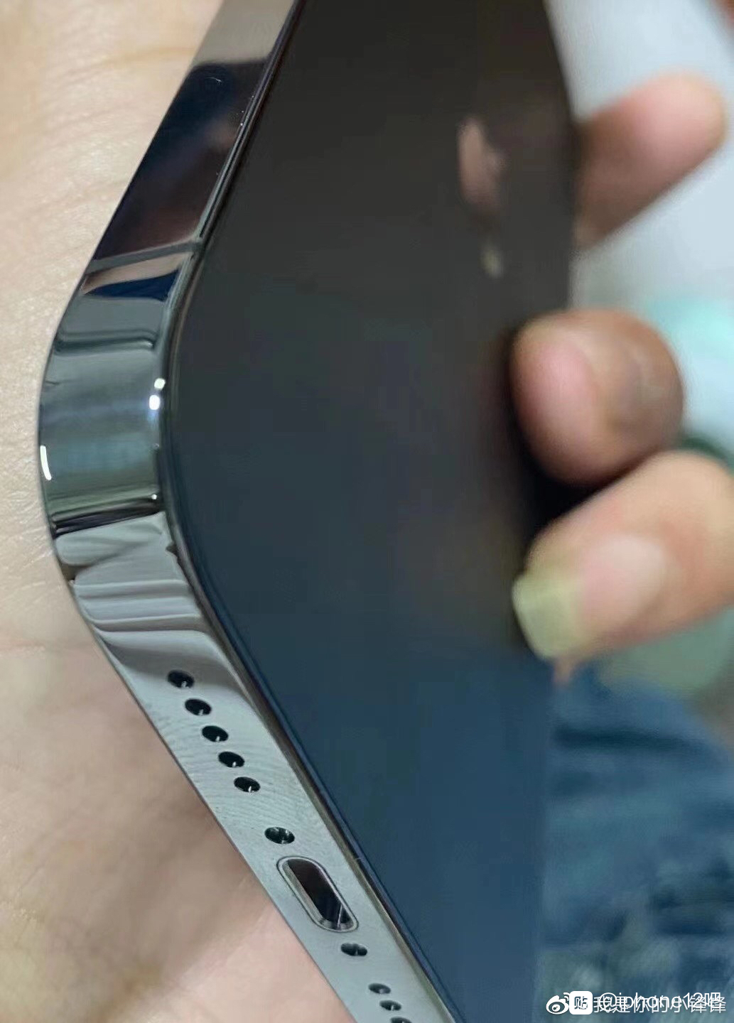 iphone1202.jpg