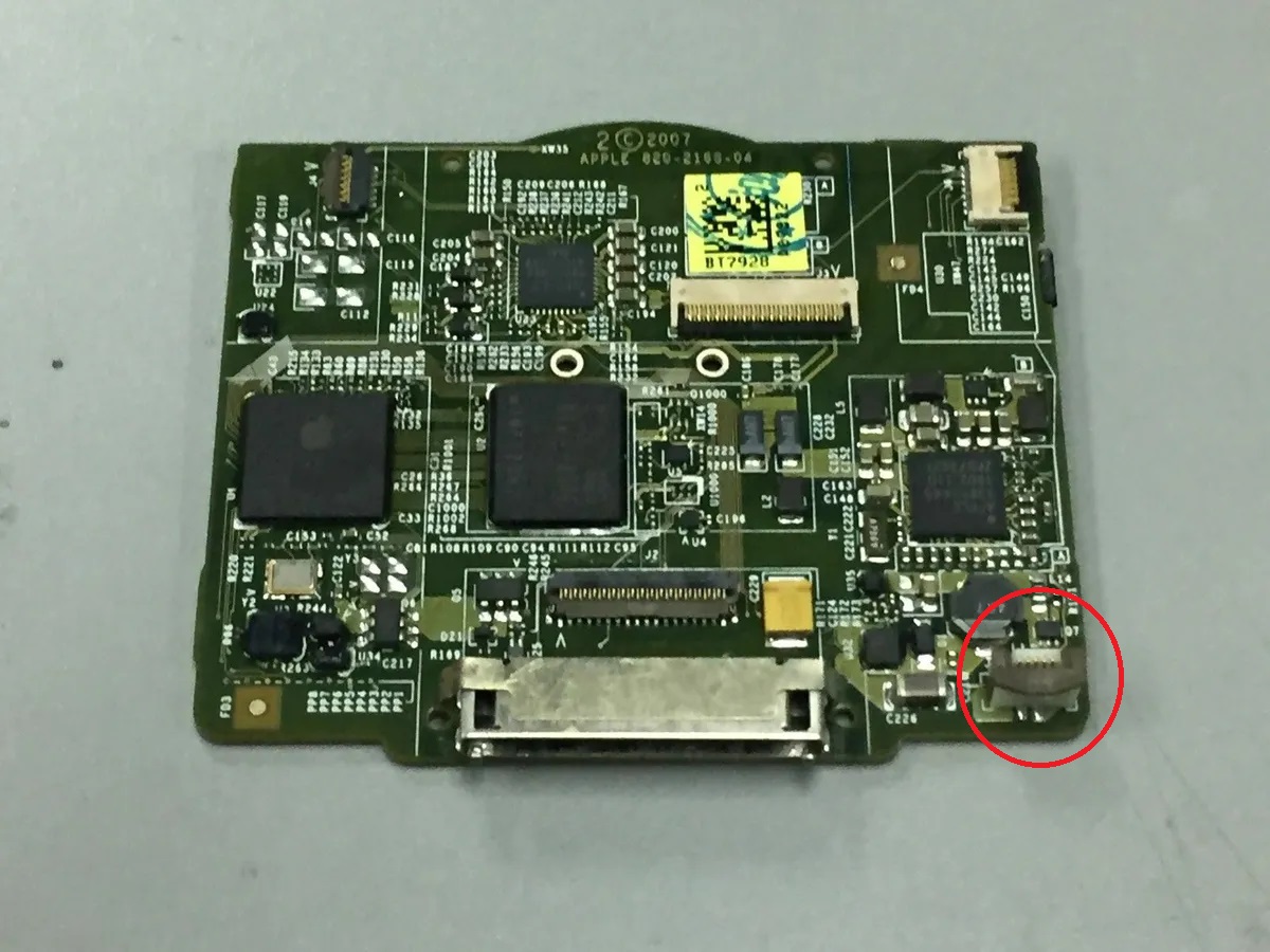 ipod 6th gen pcb.jpg