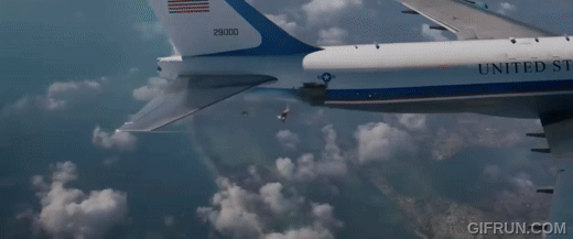 Iron_Man_saves_plane_crew_of_Air_Force_OneIron_Man_3_2013_Mi.gif