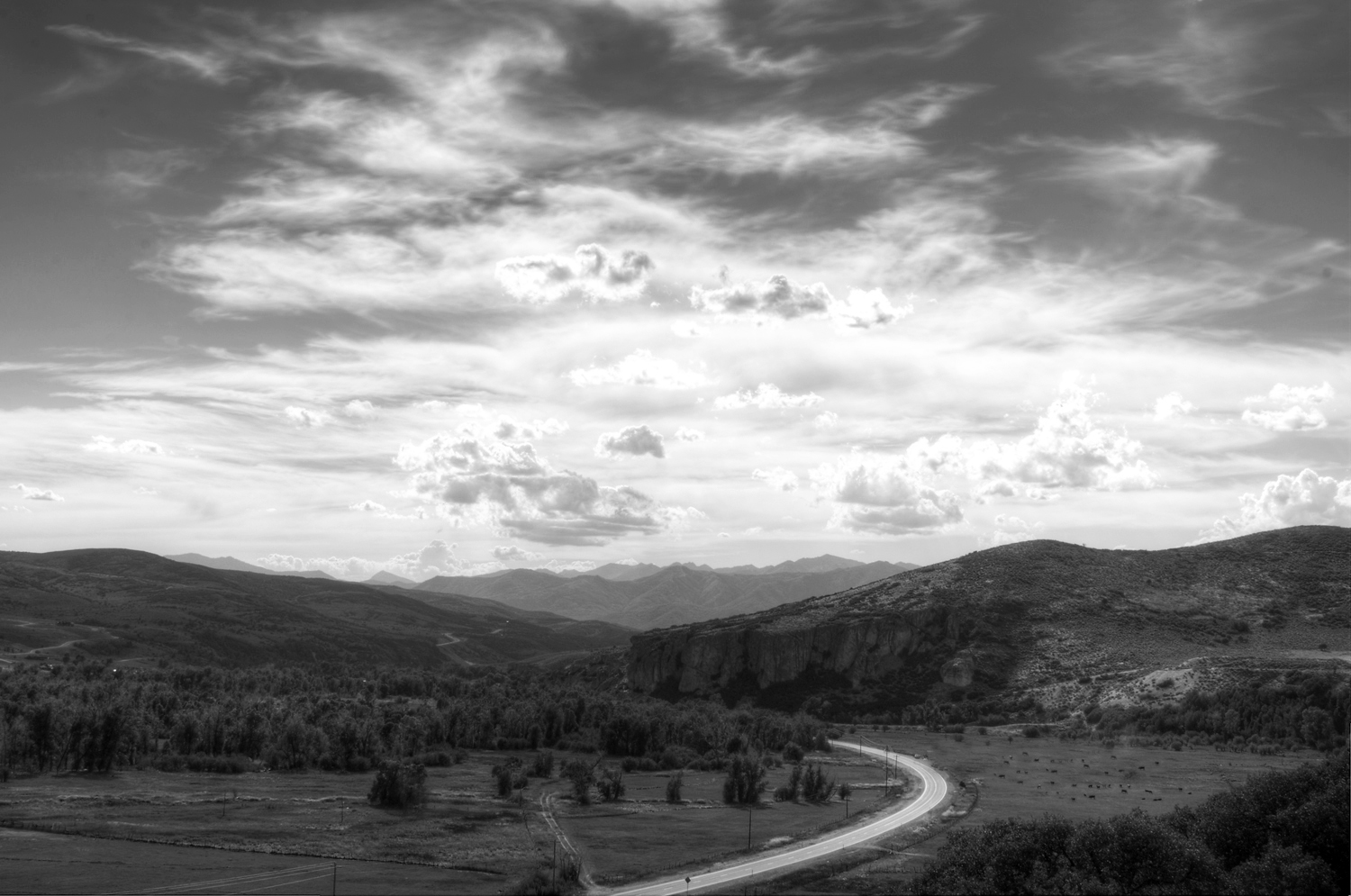 KamasValley1 resize smaller BW.jpg