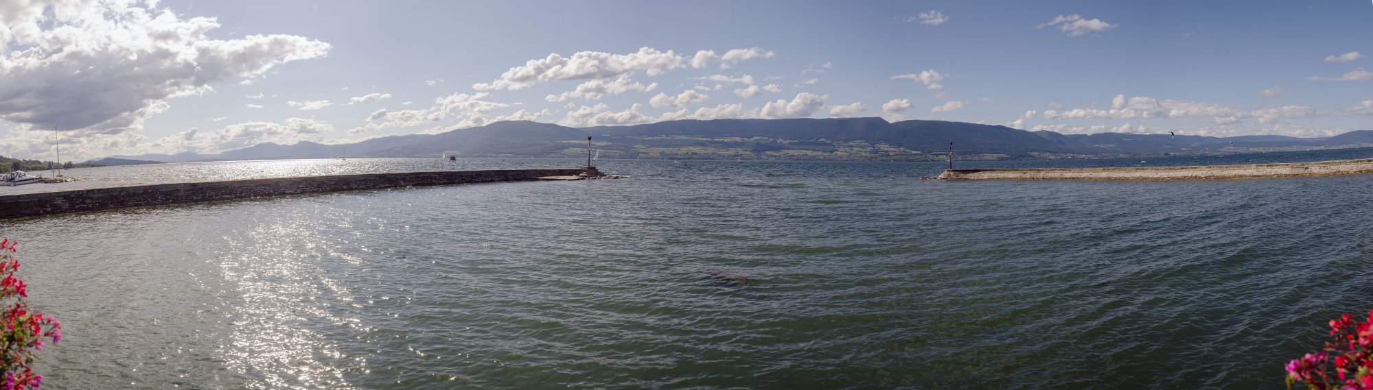 Lake Neuchâtel 1 8000px.jpg