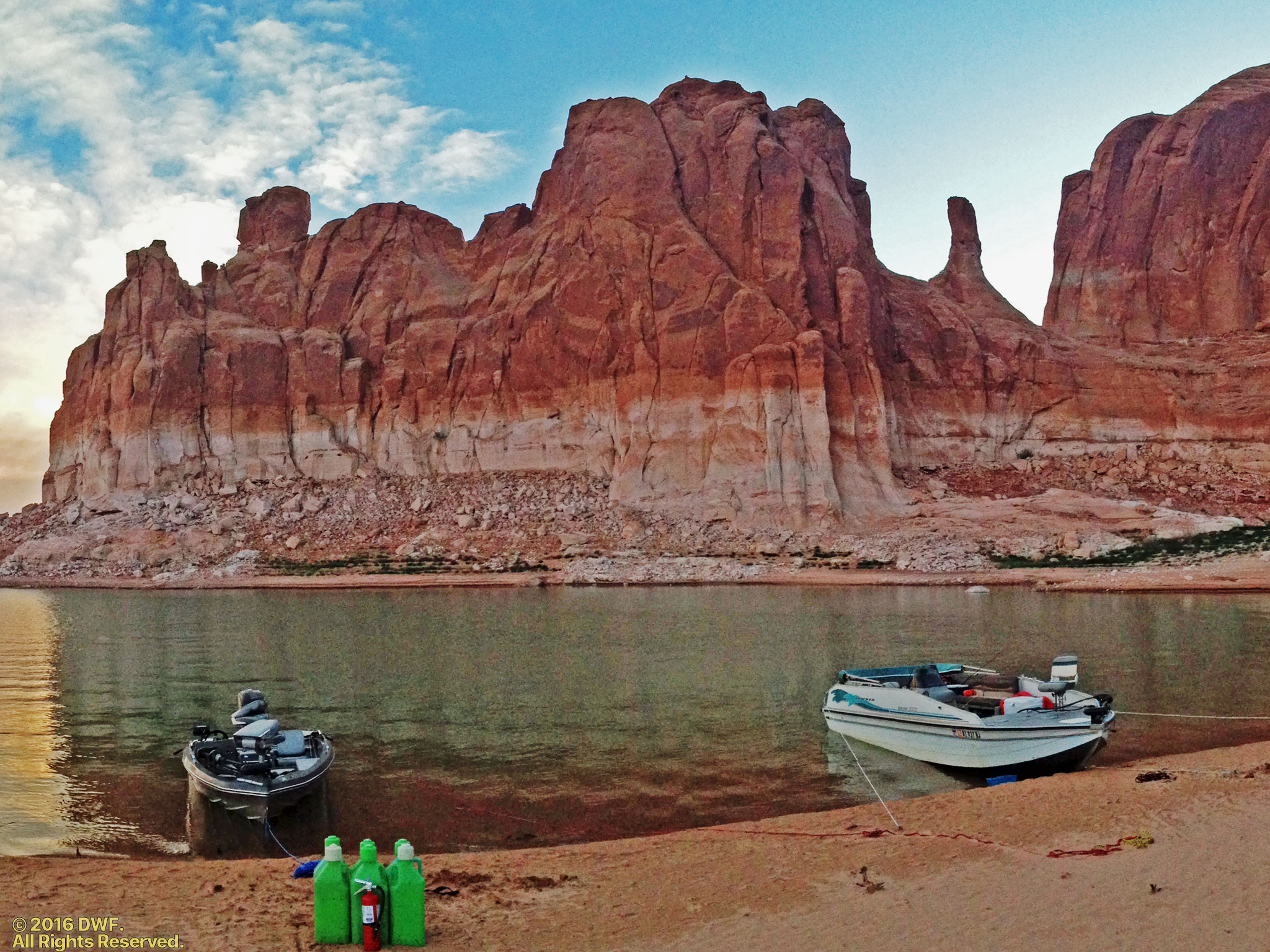 Lake Powell.jpg