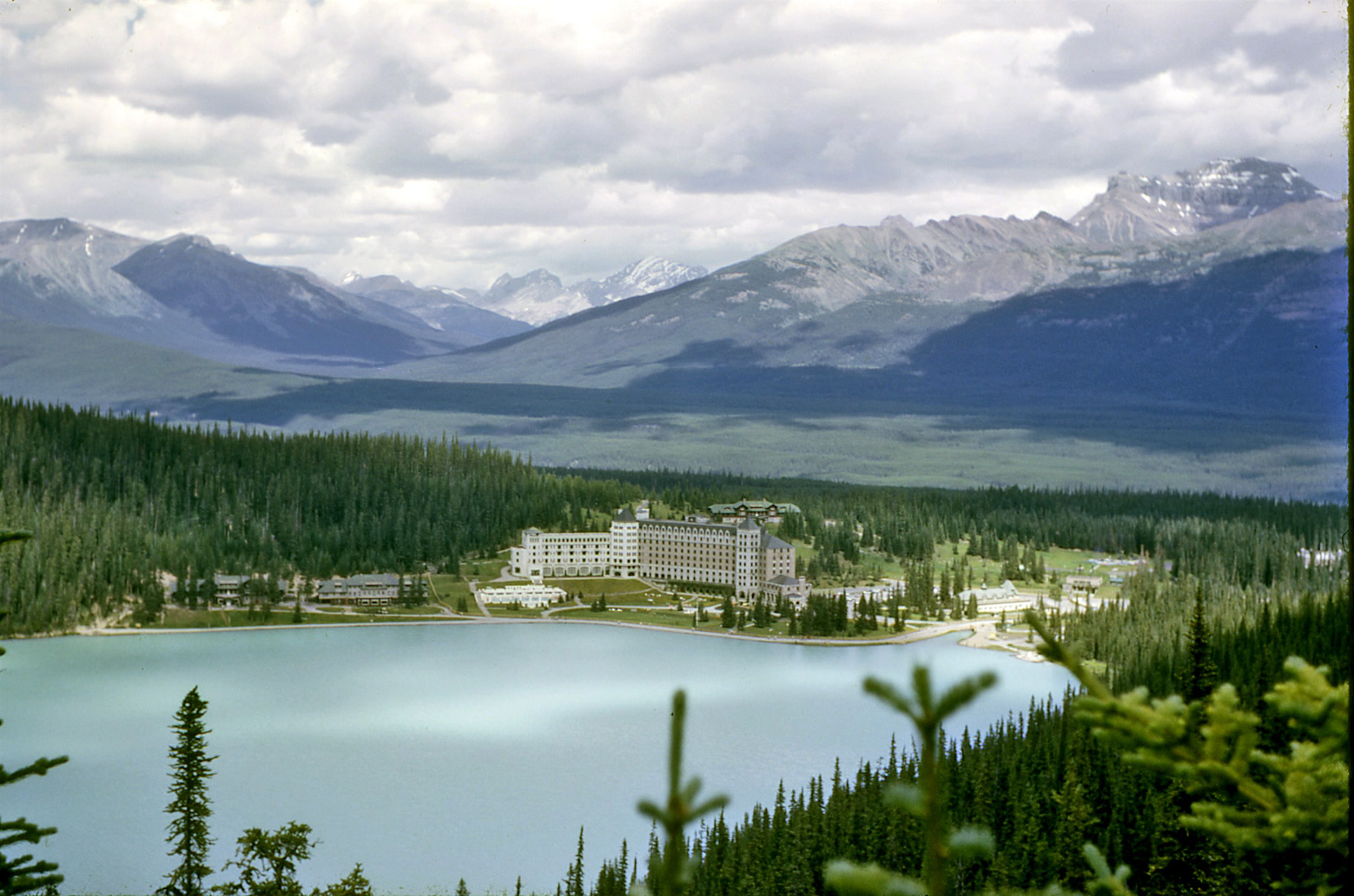 LakeLouise_1965.jpg