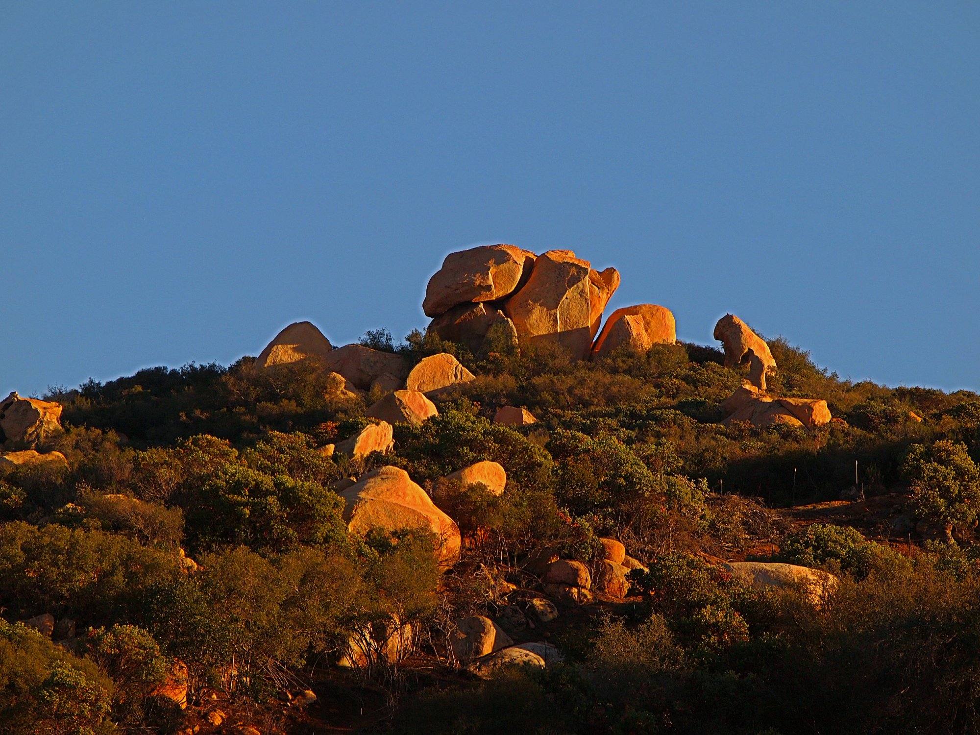 last bit sun on boulders x3.jpg