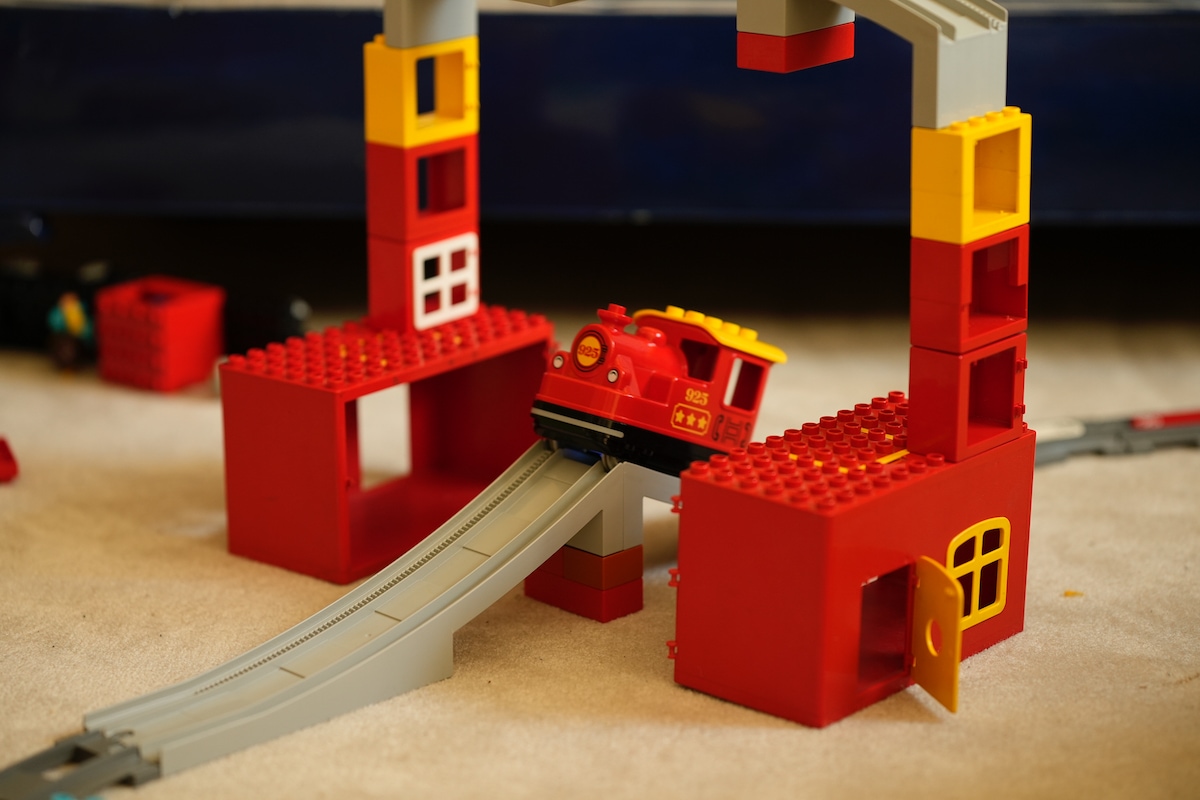 Legotrain2.jpeg