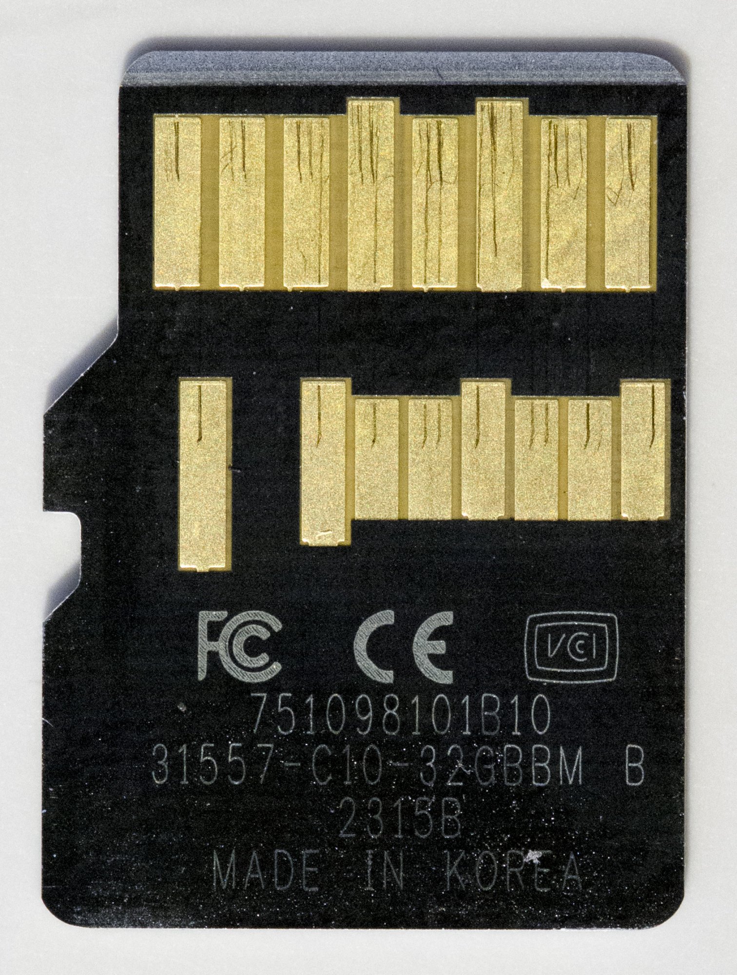 Lexar_1000x_MicroSDHC_UHS-II_U3_Class_10_-_Back.jpg