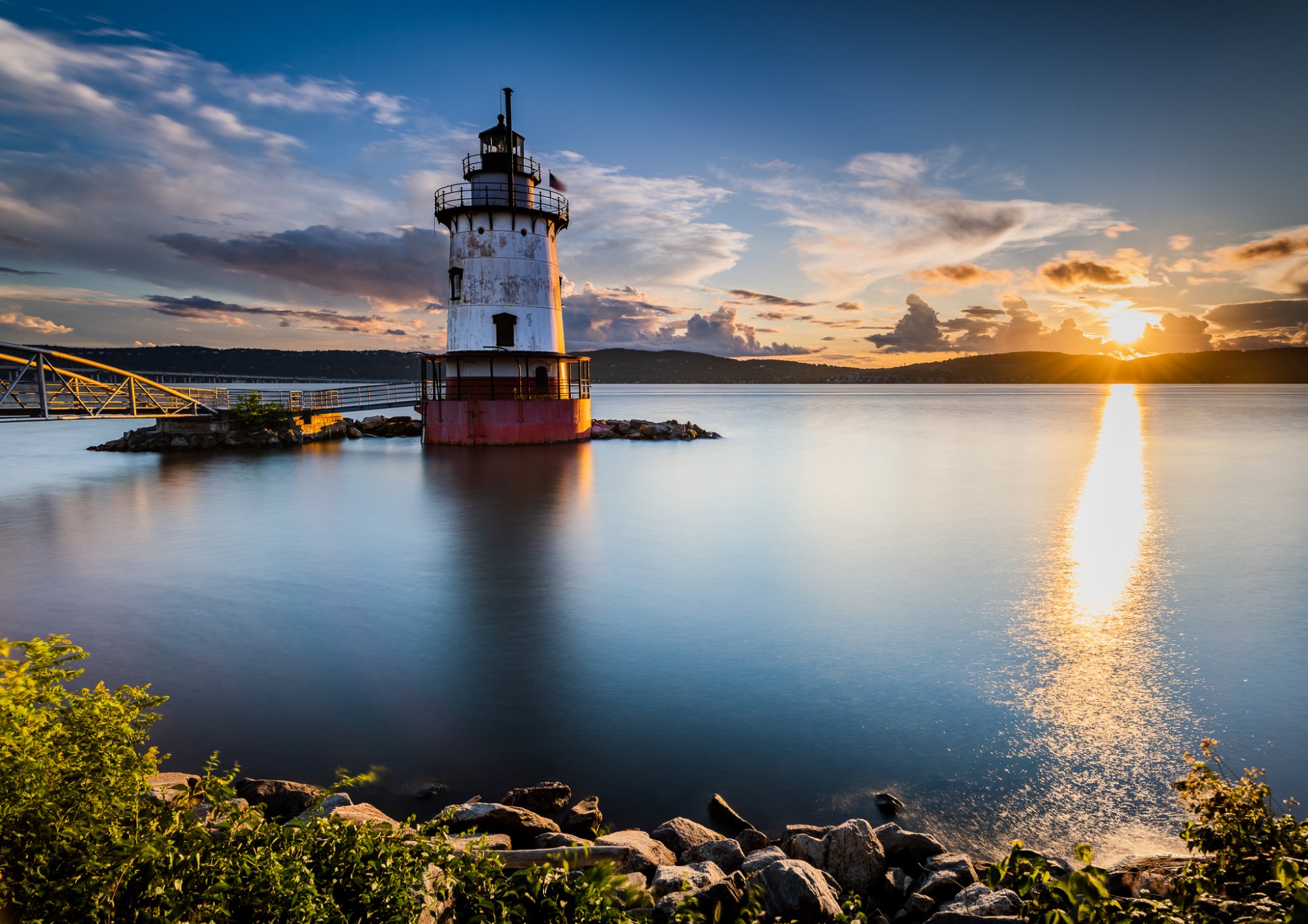 lighthouse_sunset-2.jpg