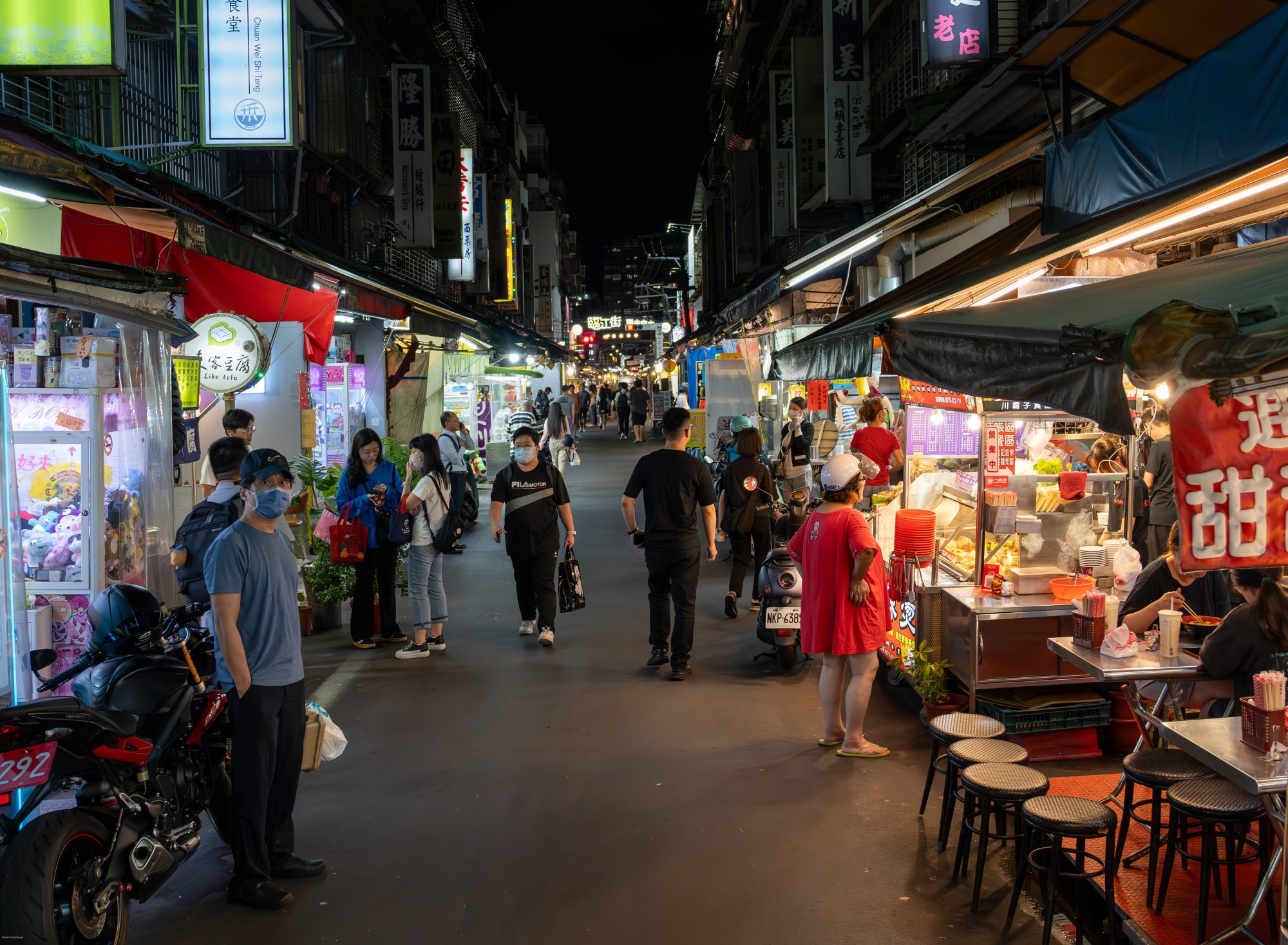 Linjiang Street Night Market.jpg