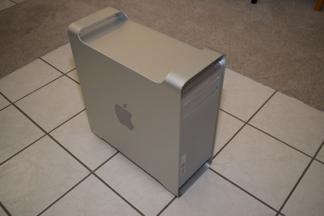 Mac Pro 4,1 - 1.jpg