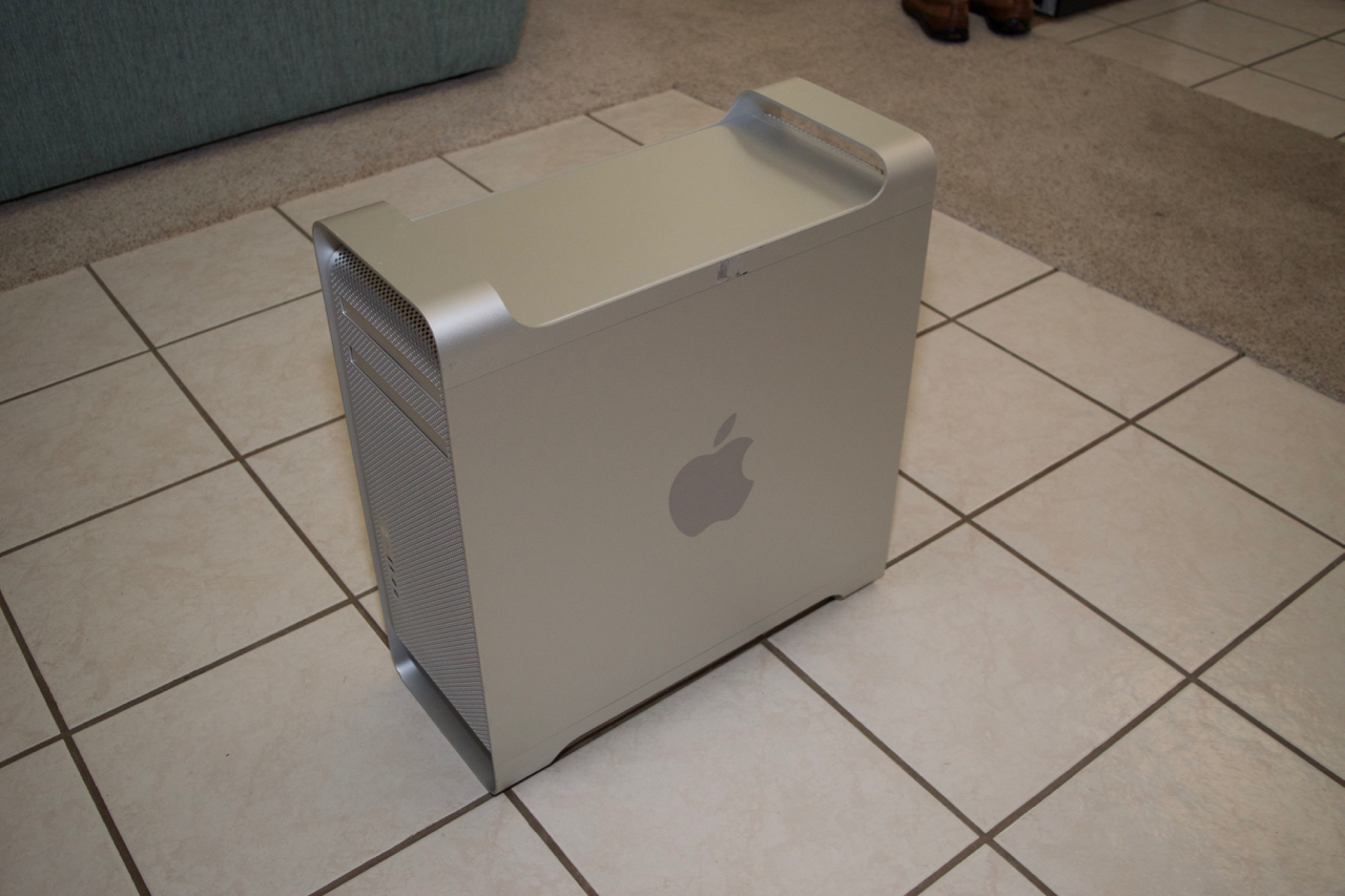 Mac Pro 4,1 - 2.jpg