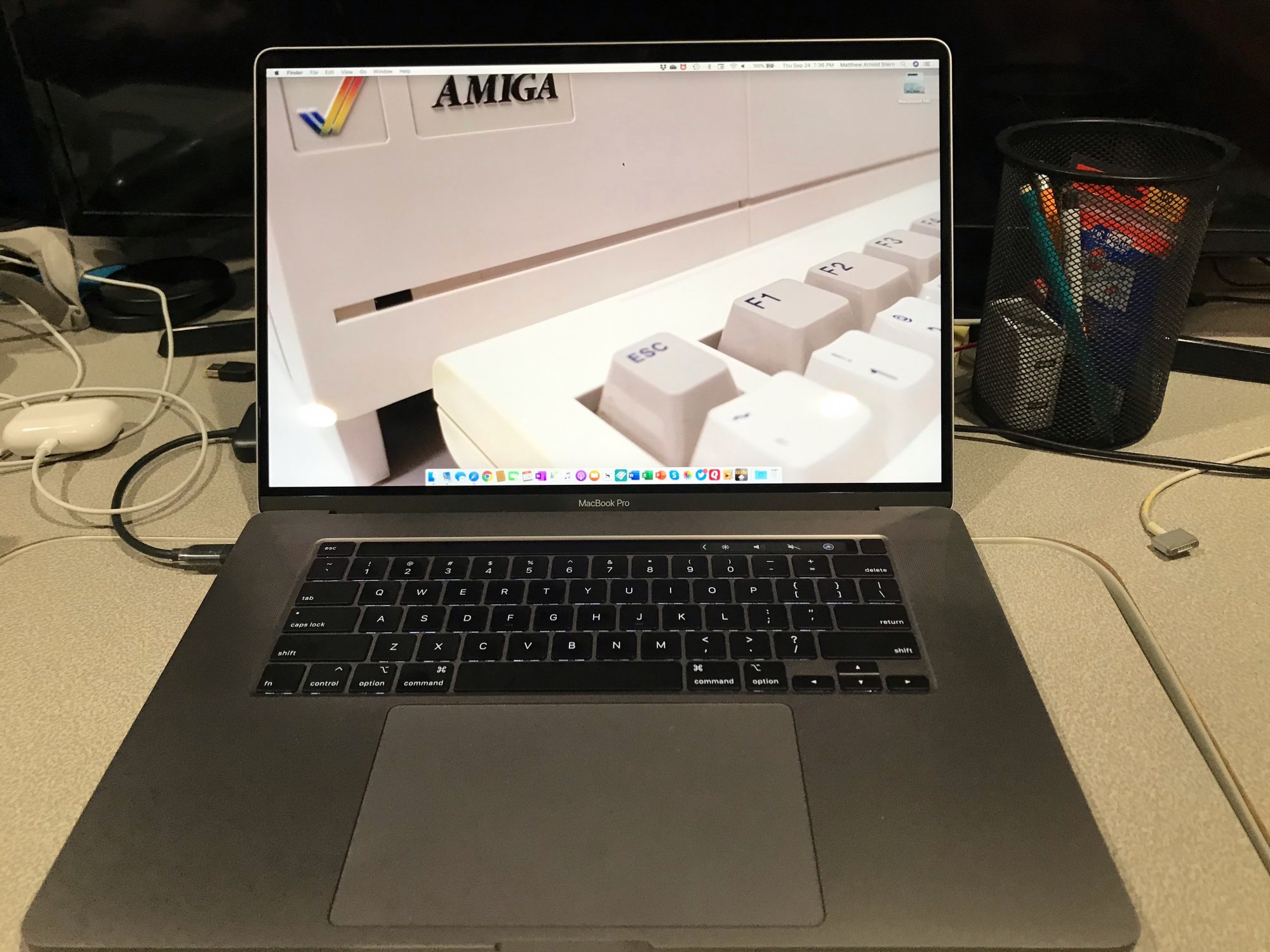 MacBook Pro 16 - 1.jpeg