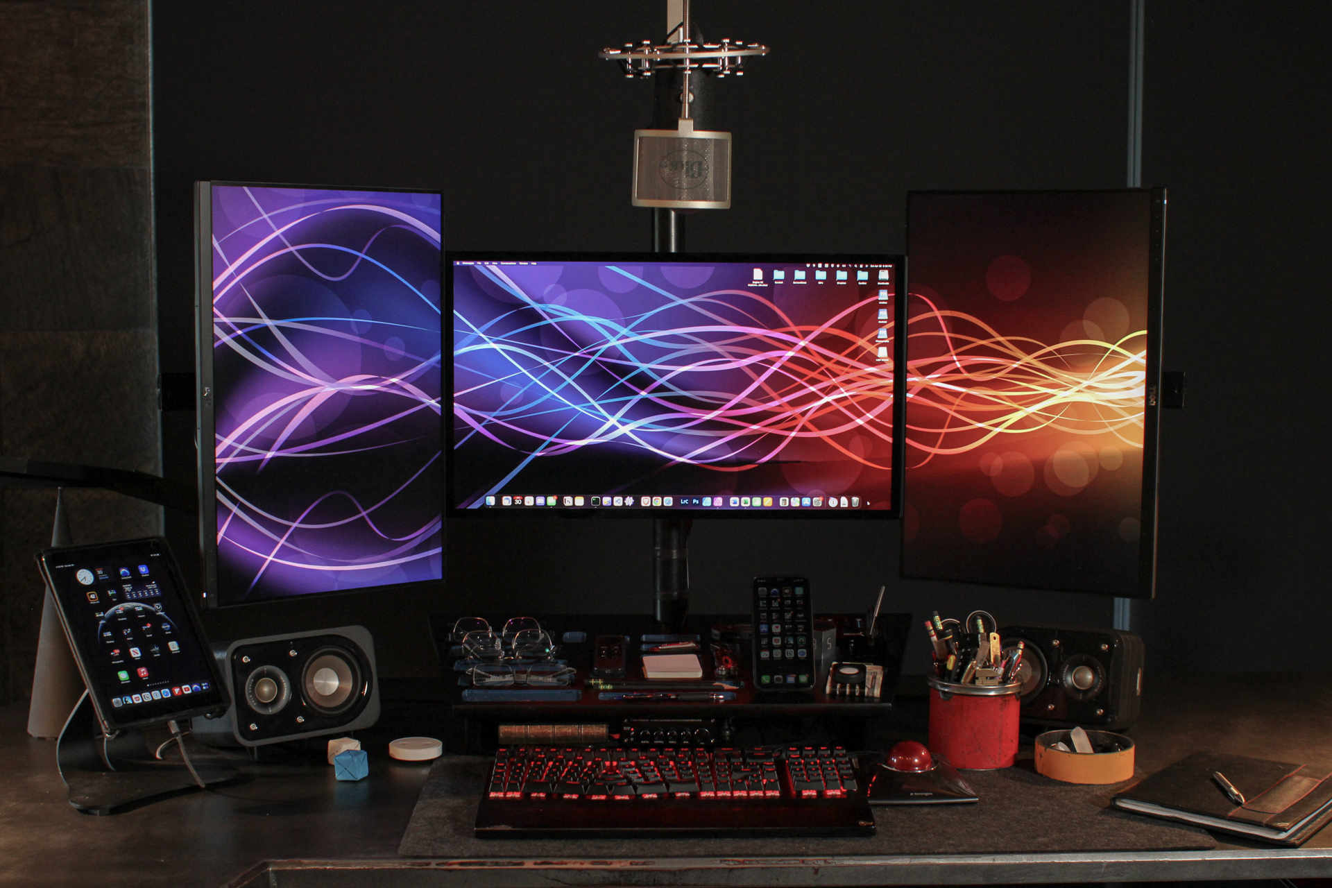 MacStudioDesk-2.jpg